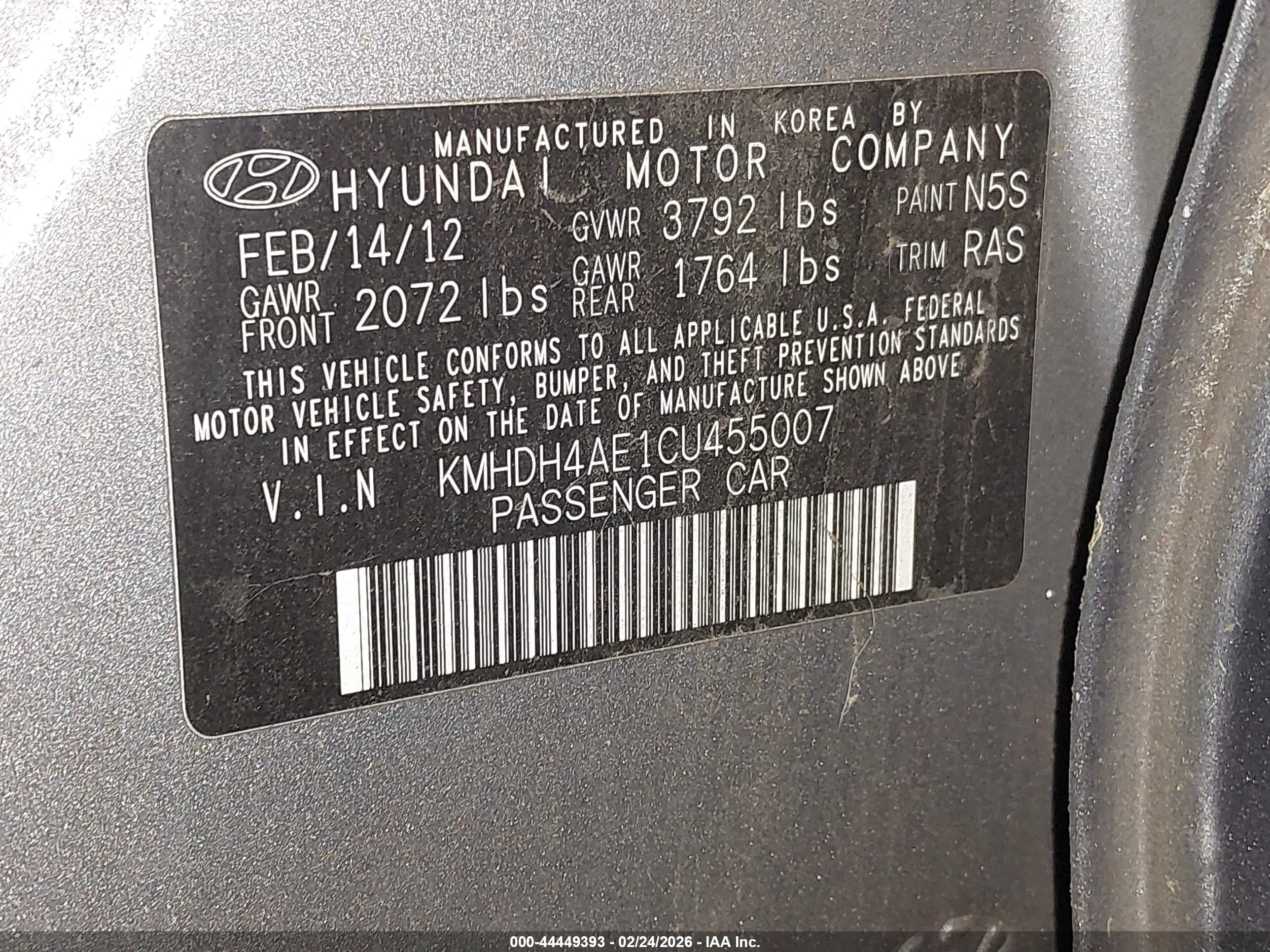 HYUNDAI ELANTRA image 9