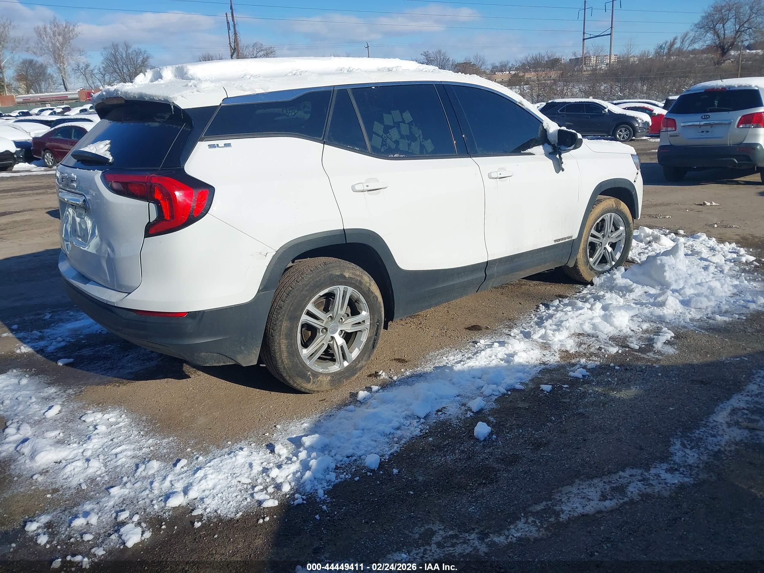 GMC TERRAIN image 4