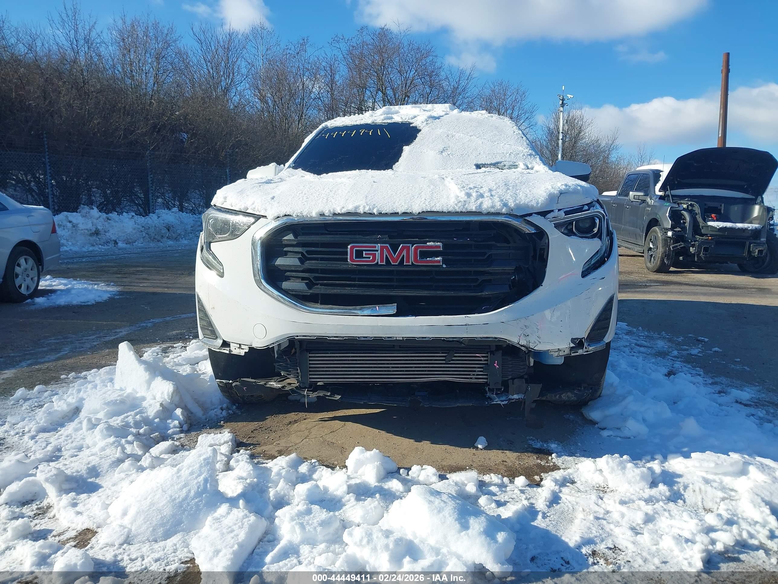 GMC TERRAIN image 6