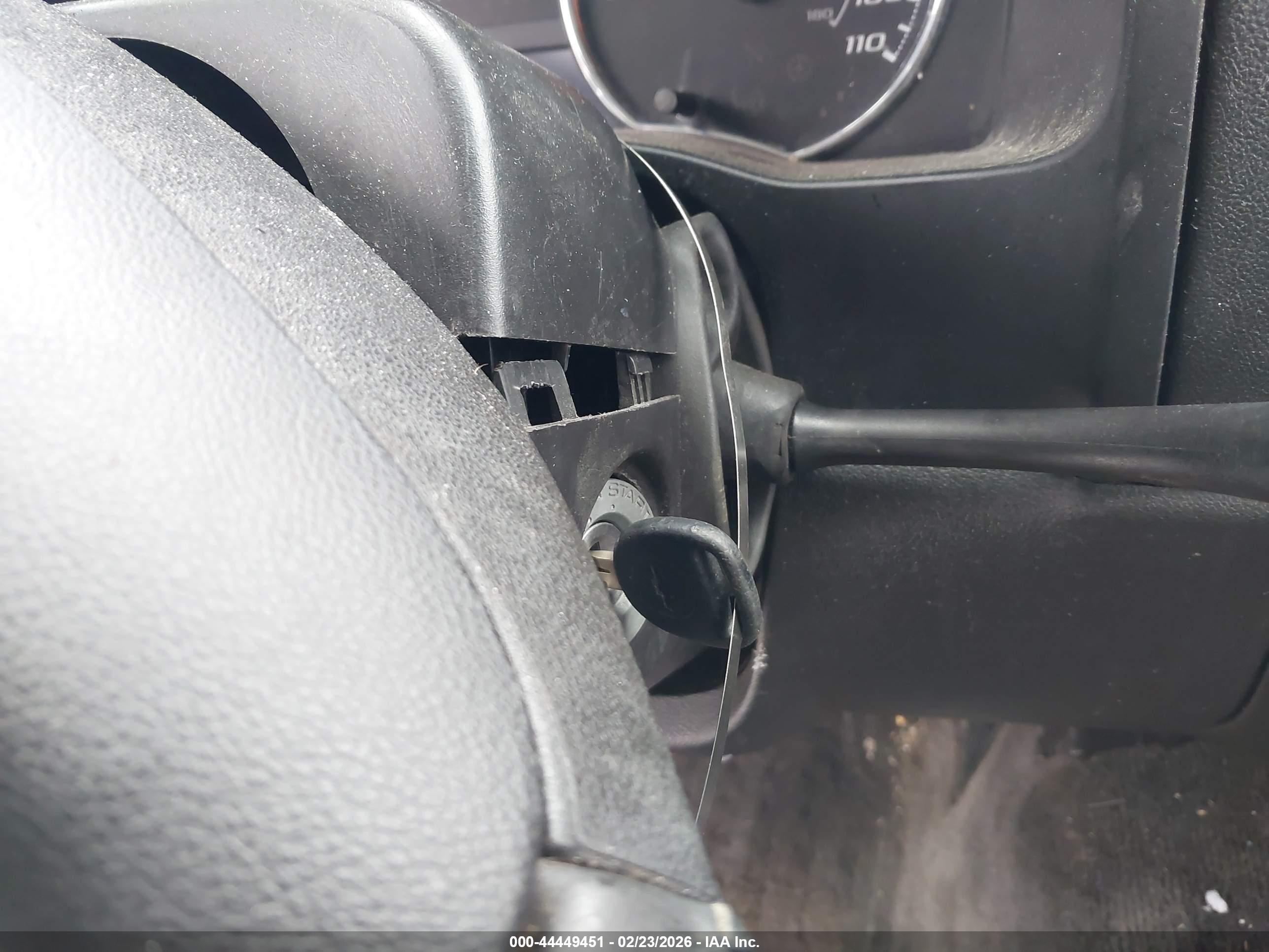 CHEVROLET COLORADO image 11