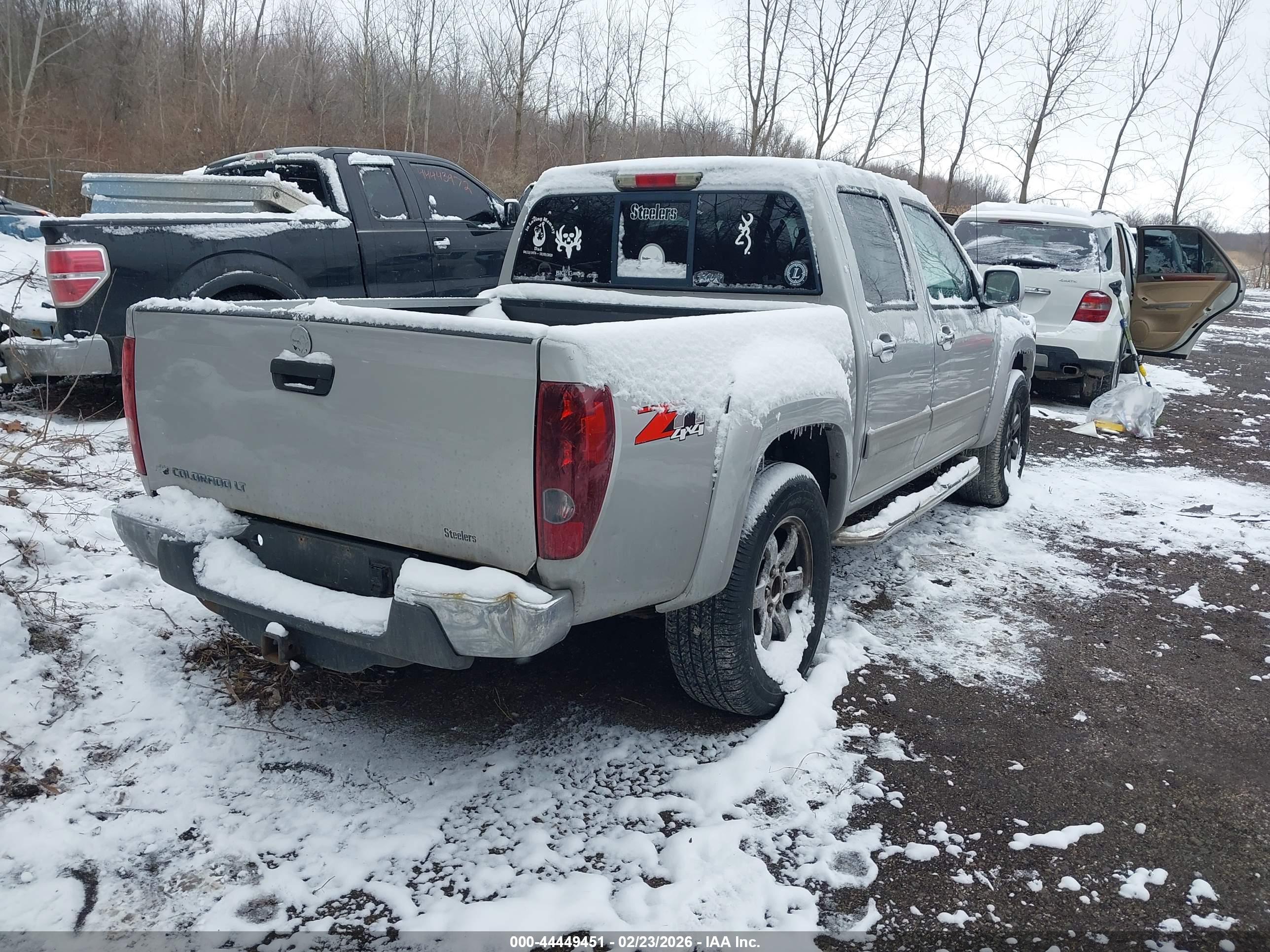 CHEVROLET COLORADO image 4