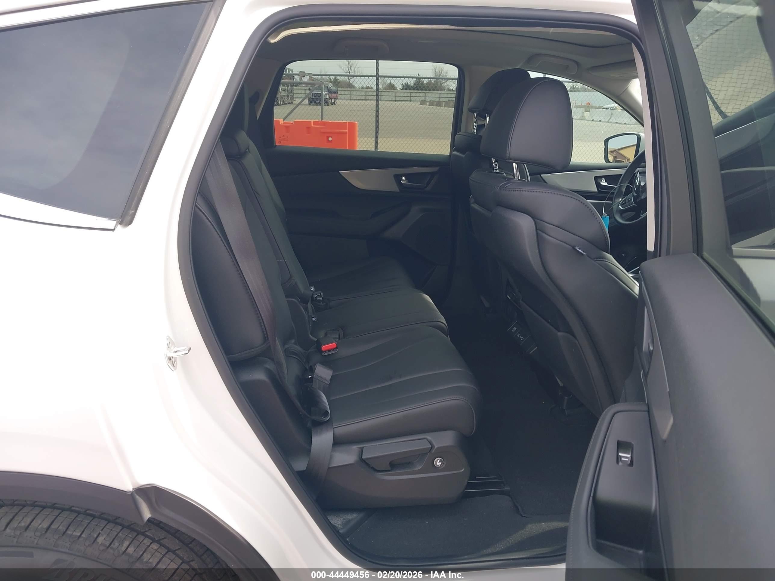 ACURA MDX image 8