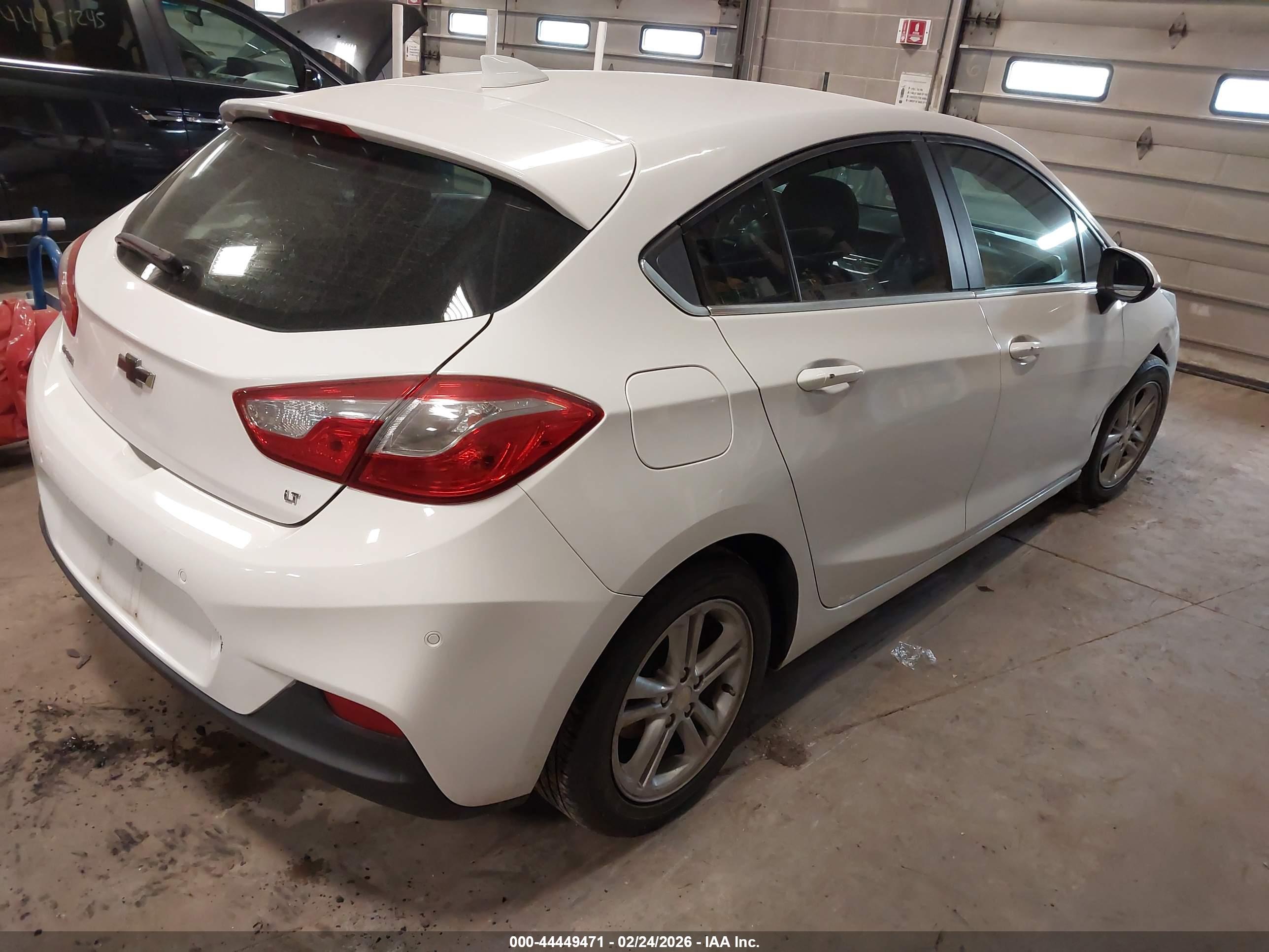 CHEVROLET CRUZE image 4