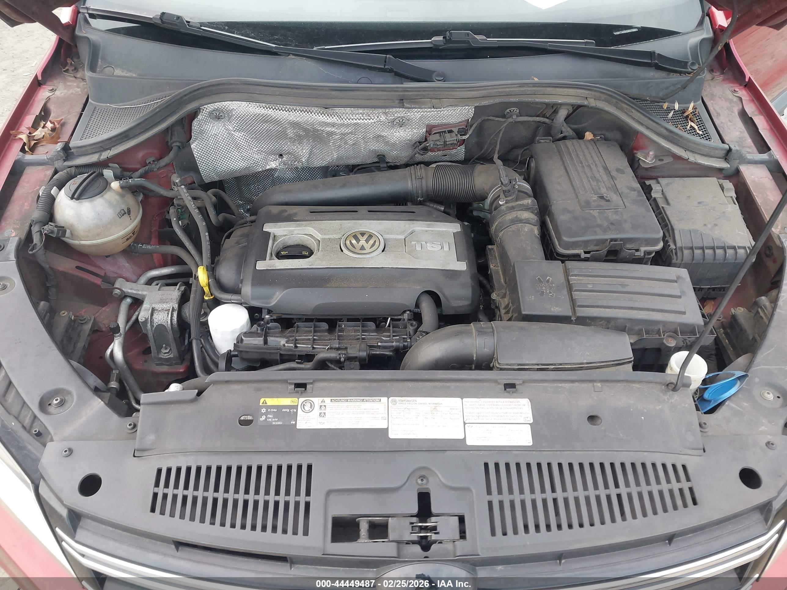 VOLKSWAGEN TIGUAN image 10