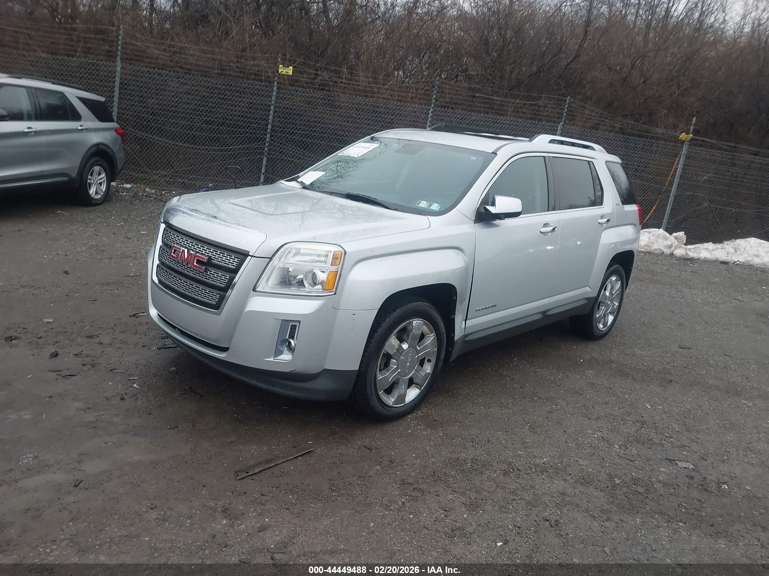 GMC TERRAIN image 2