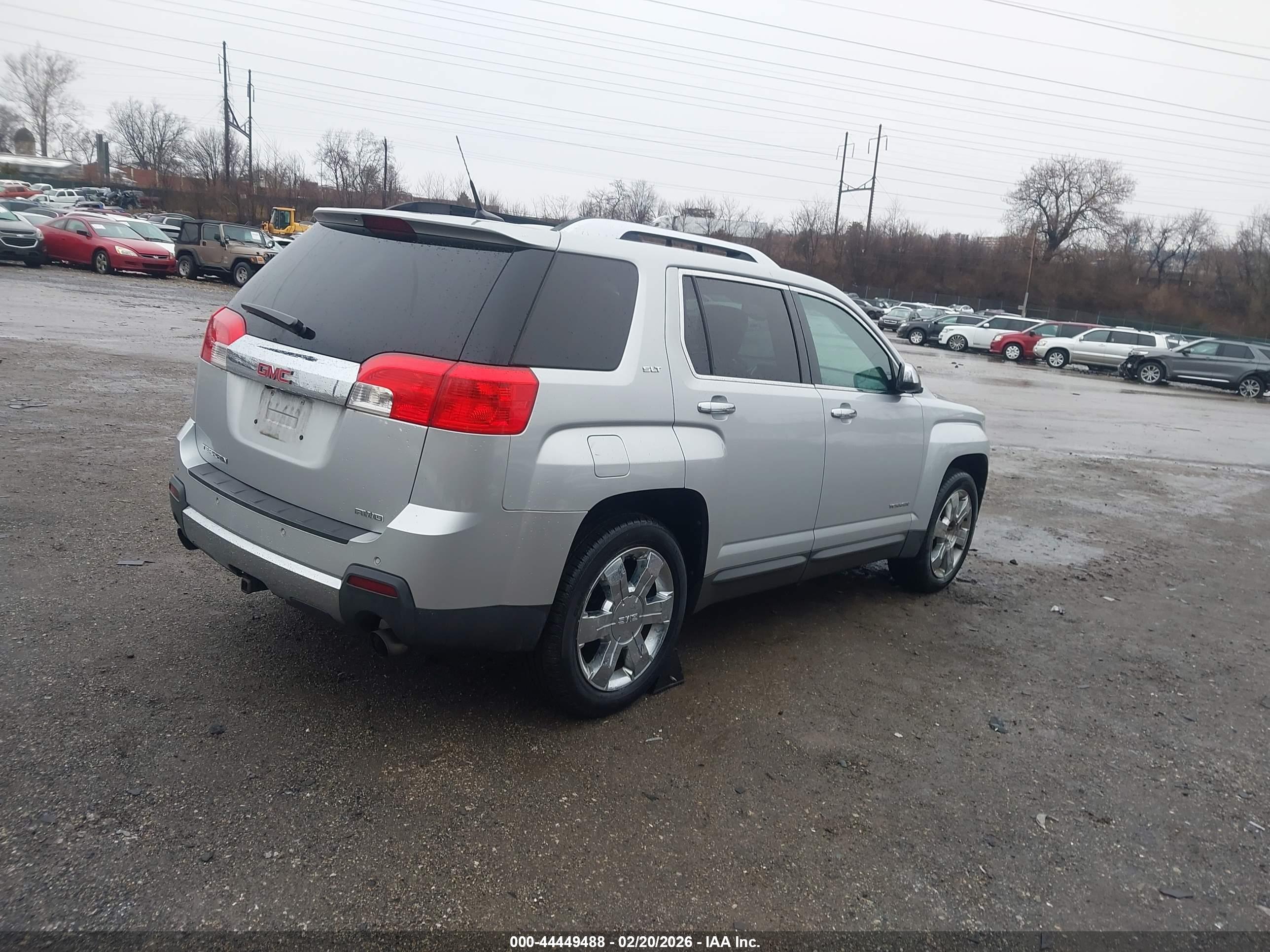 GMC TERRAIN image 4