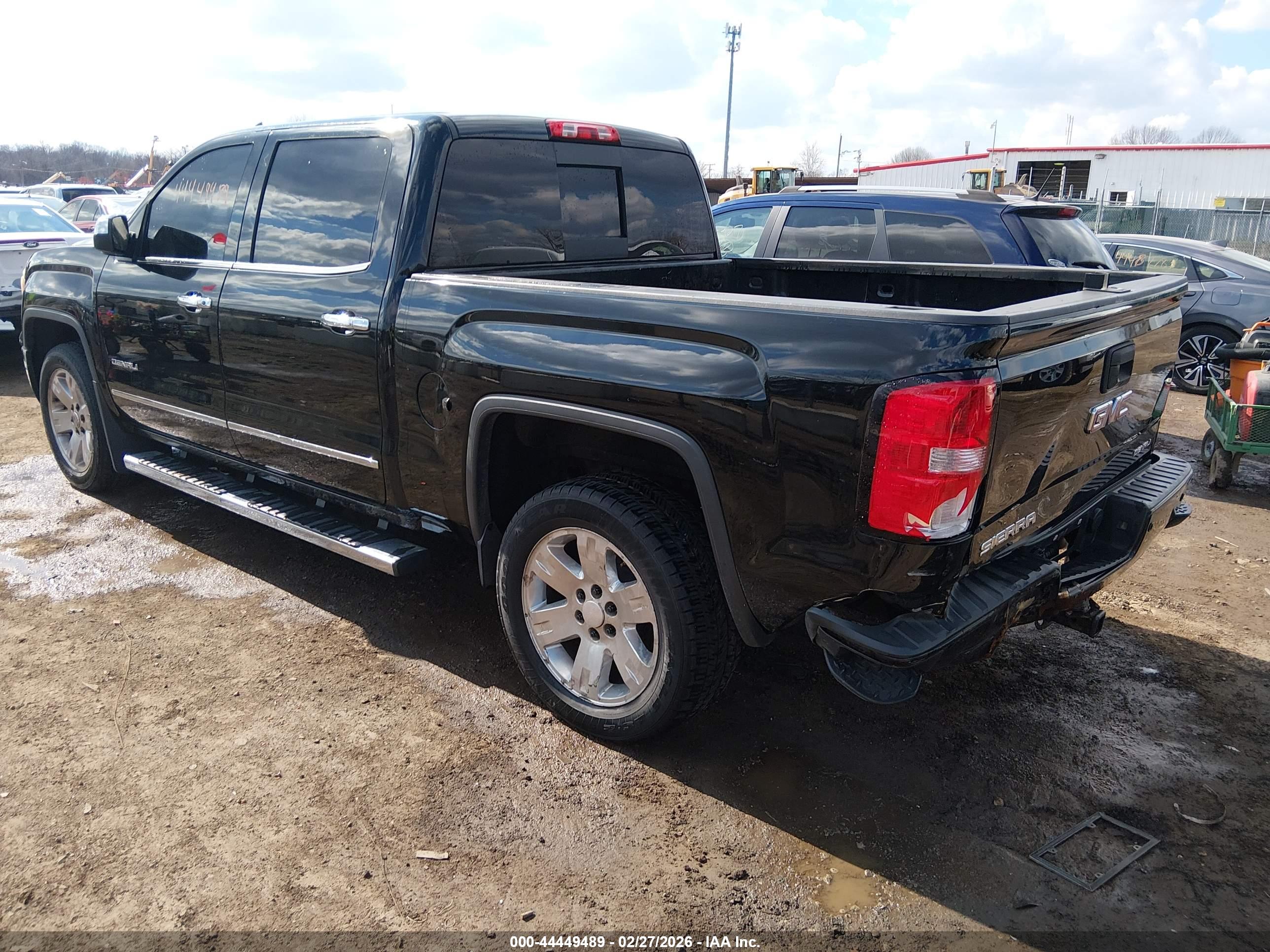 GMC SIERRA image 3