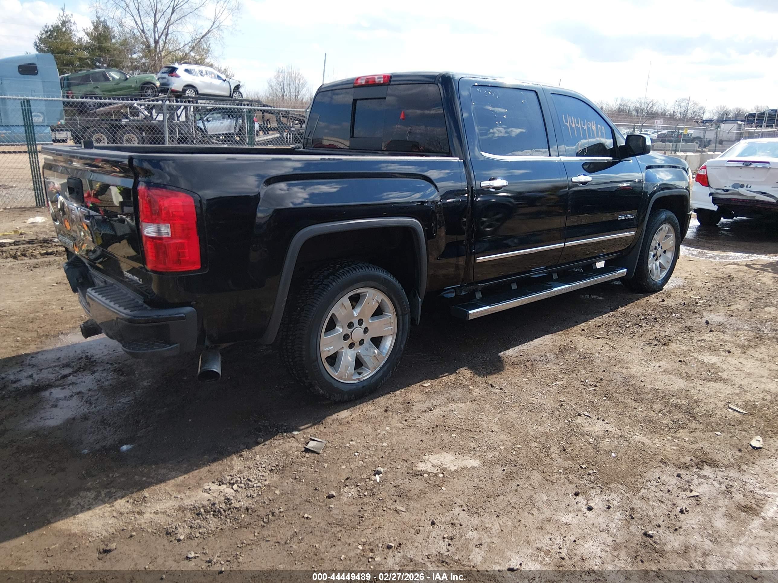 GMC SIERRA image 4