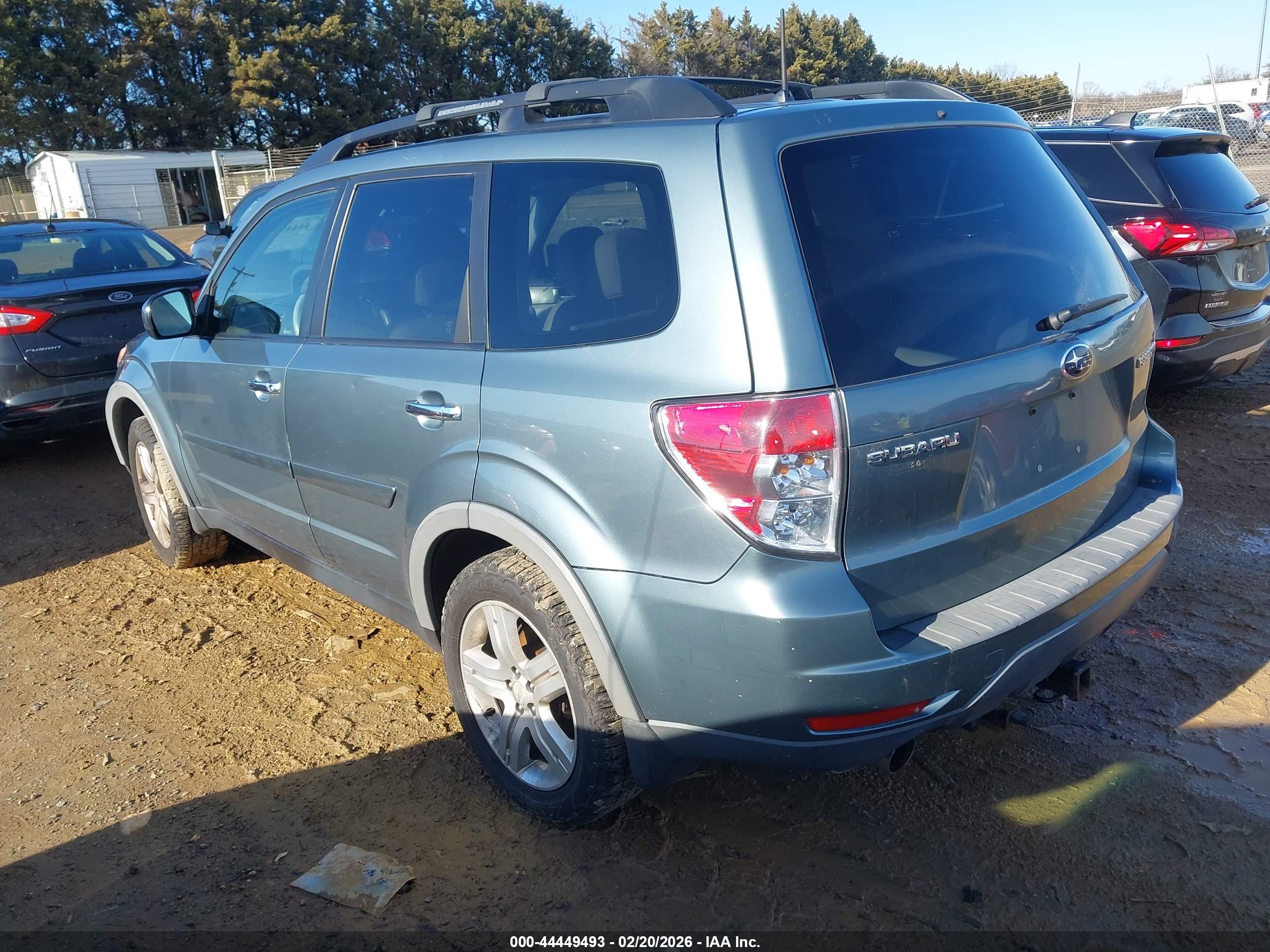 SUBARU FORESTER image 3