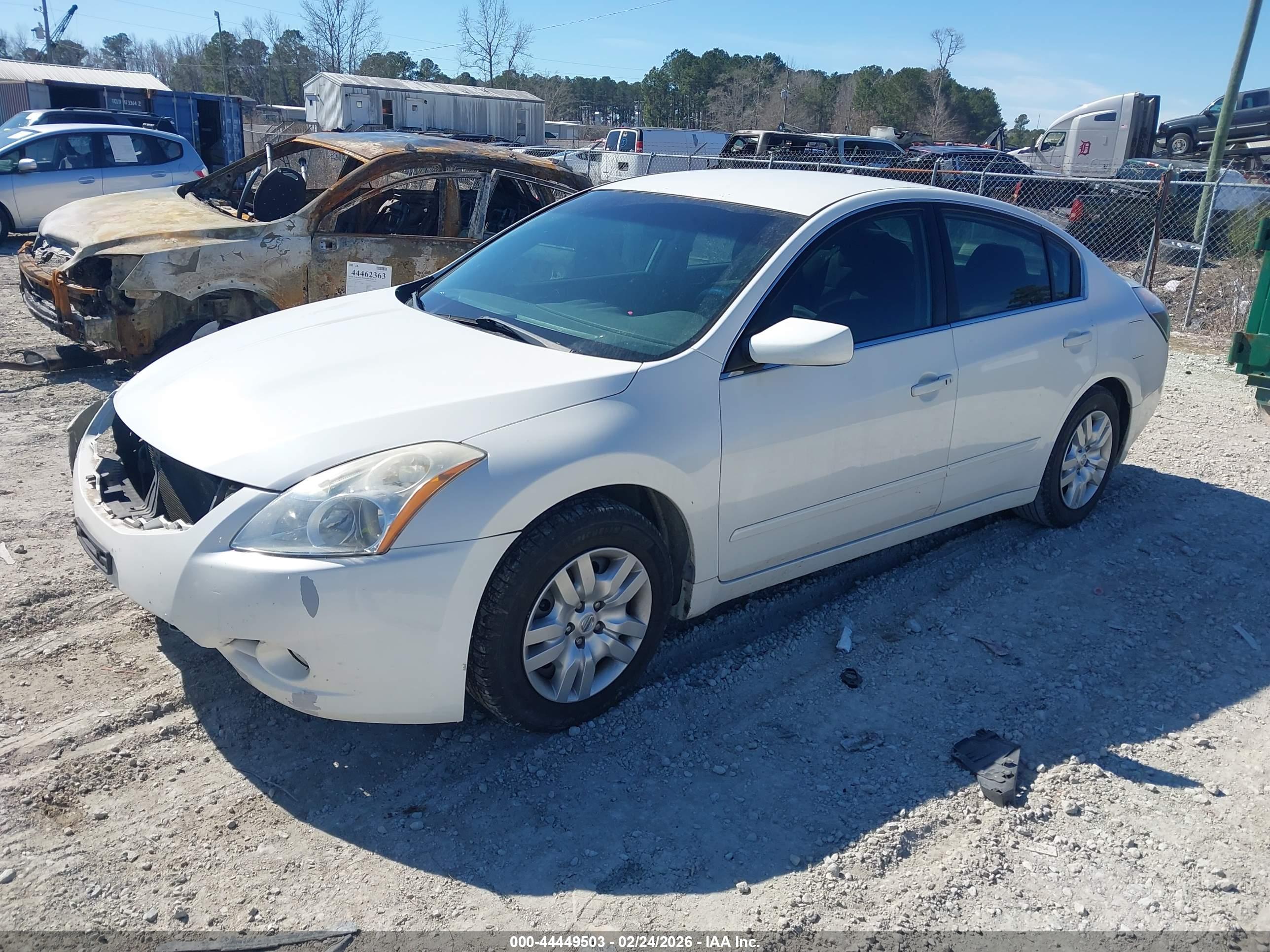 NISSAN ALTIMA image 2