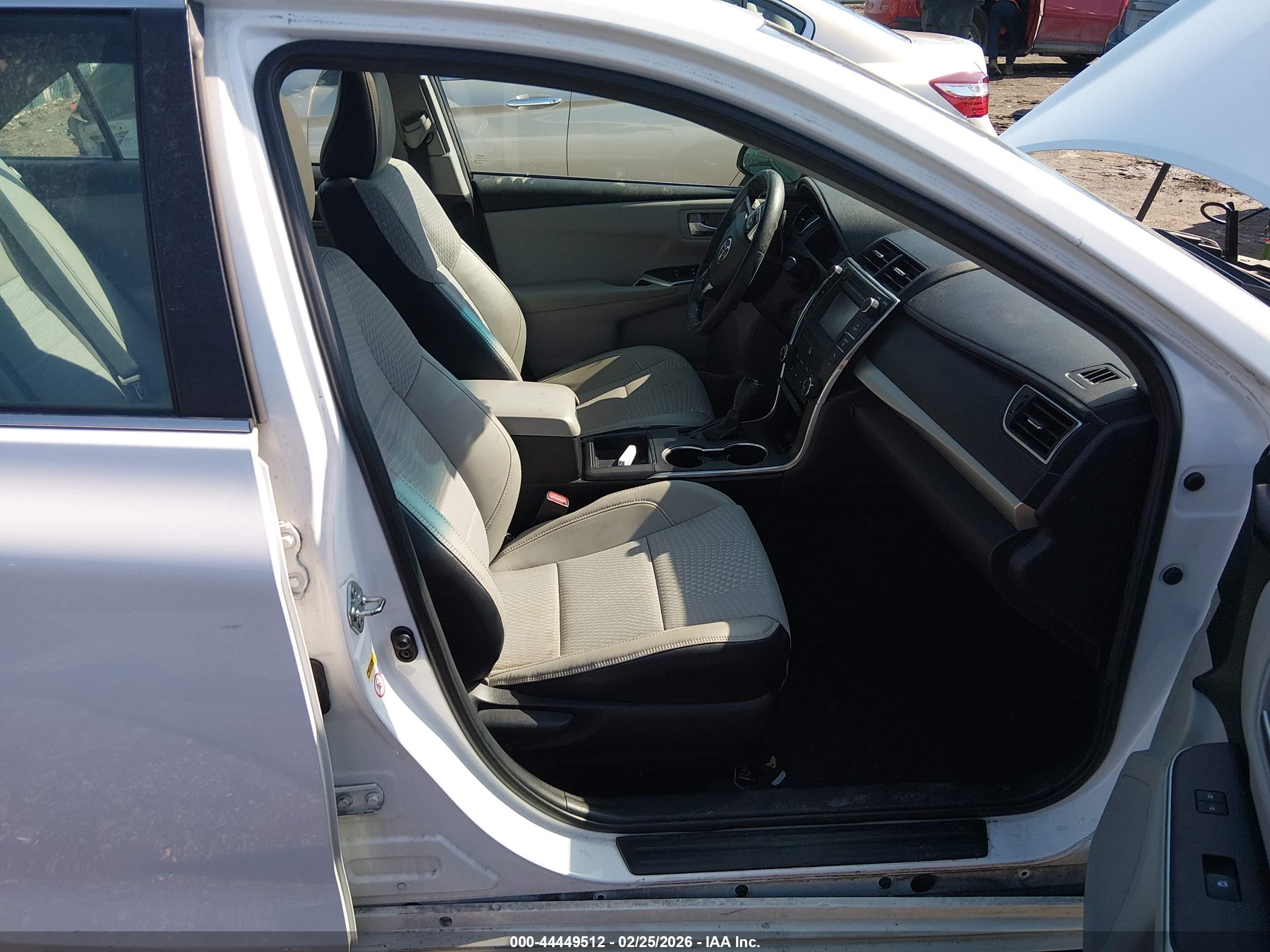 TOYOTA CAMRY image 5