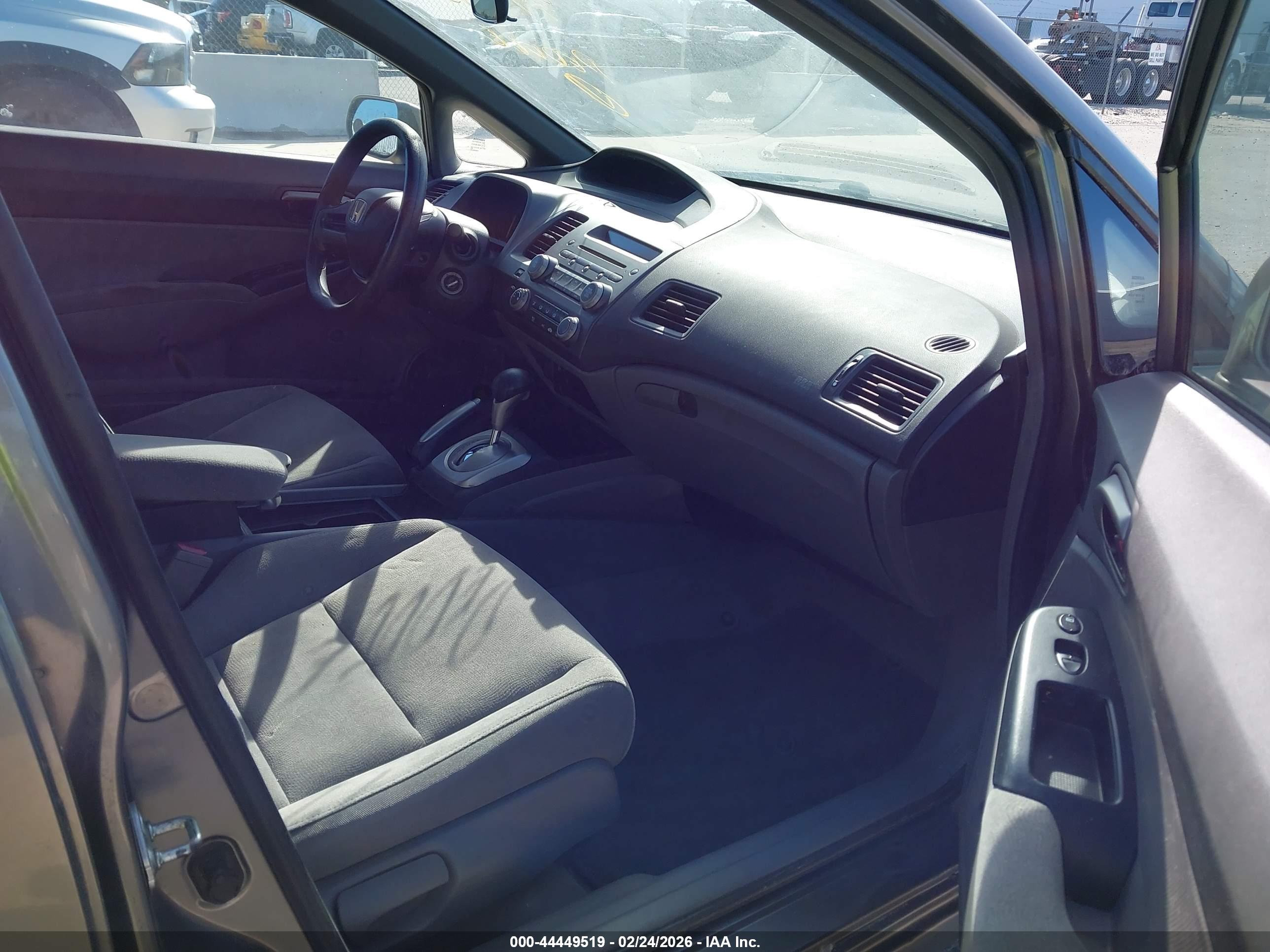 HONDA CIVIC image 5