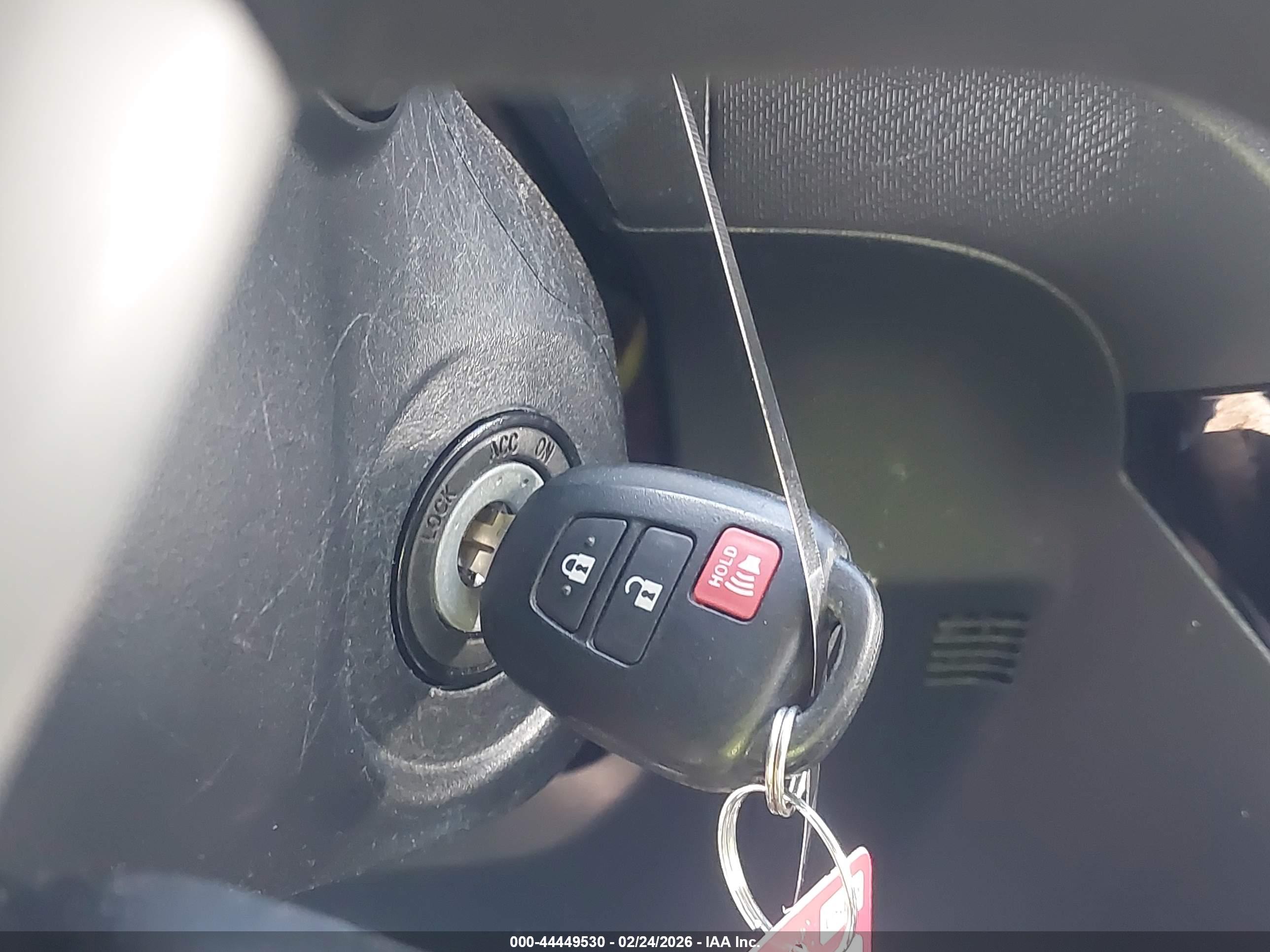 TOYOTA PRIUS image 11