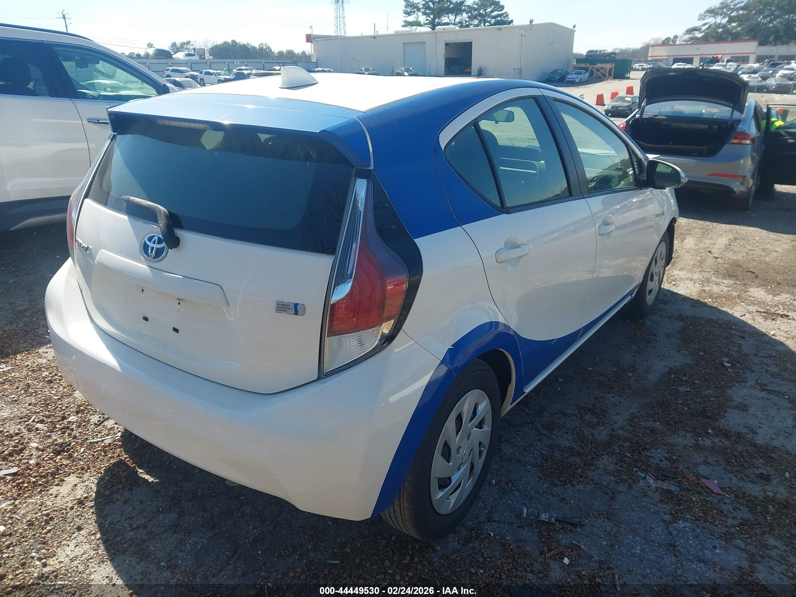TOYOTA PRIUS image 4
