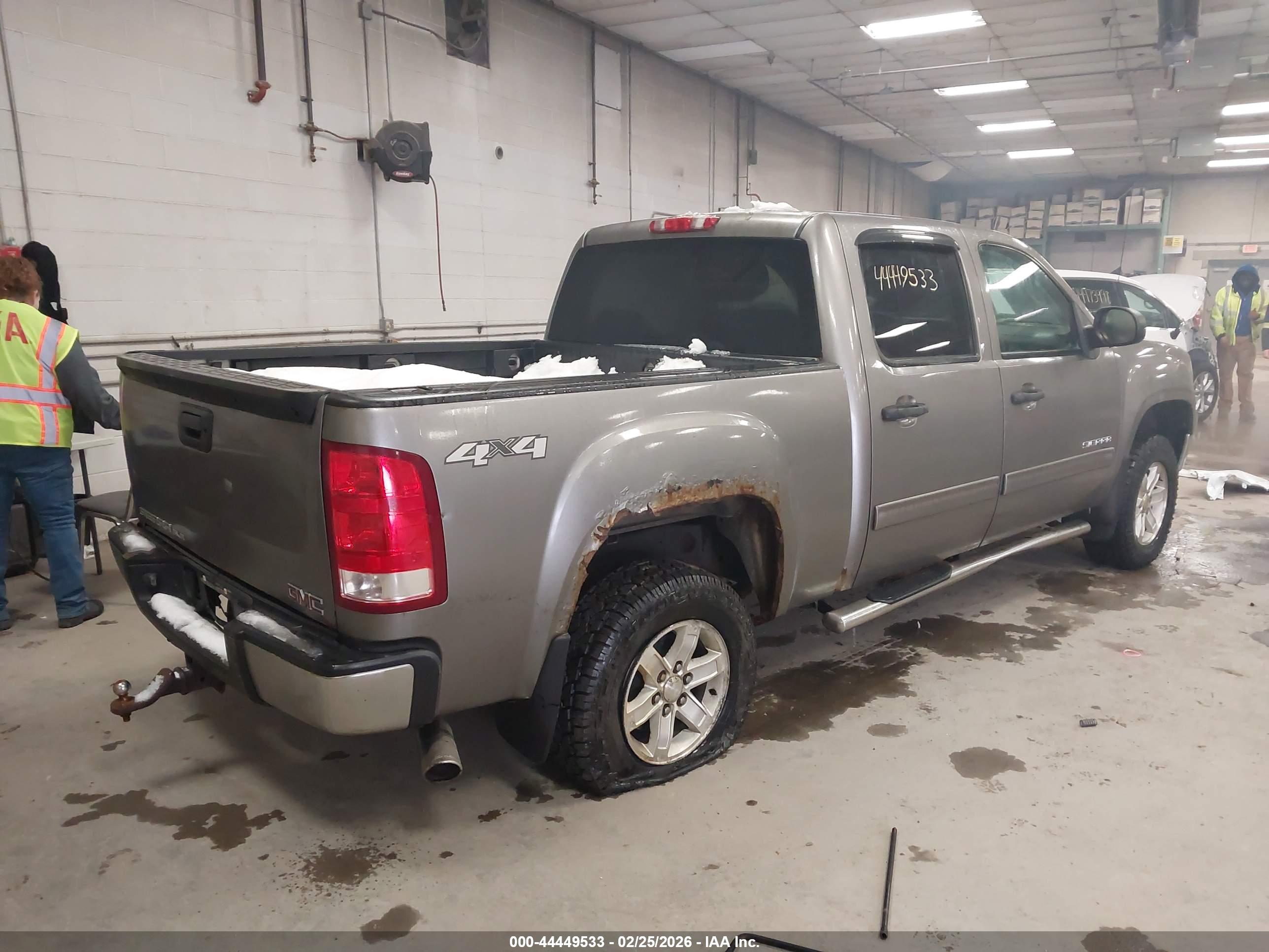GMC SIERRA image 4
