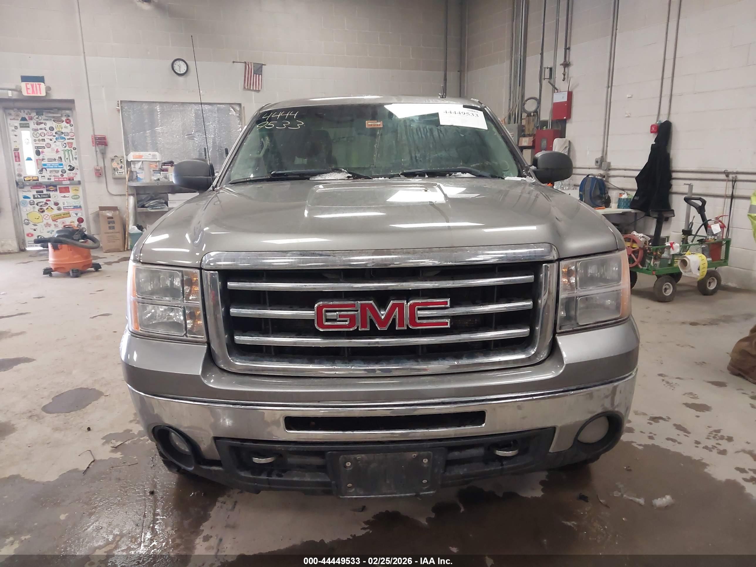 GMC SIERRA image 6