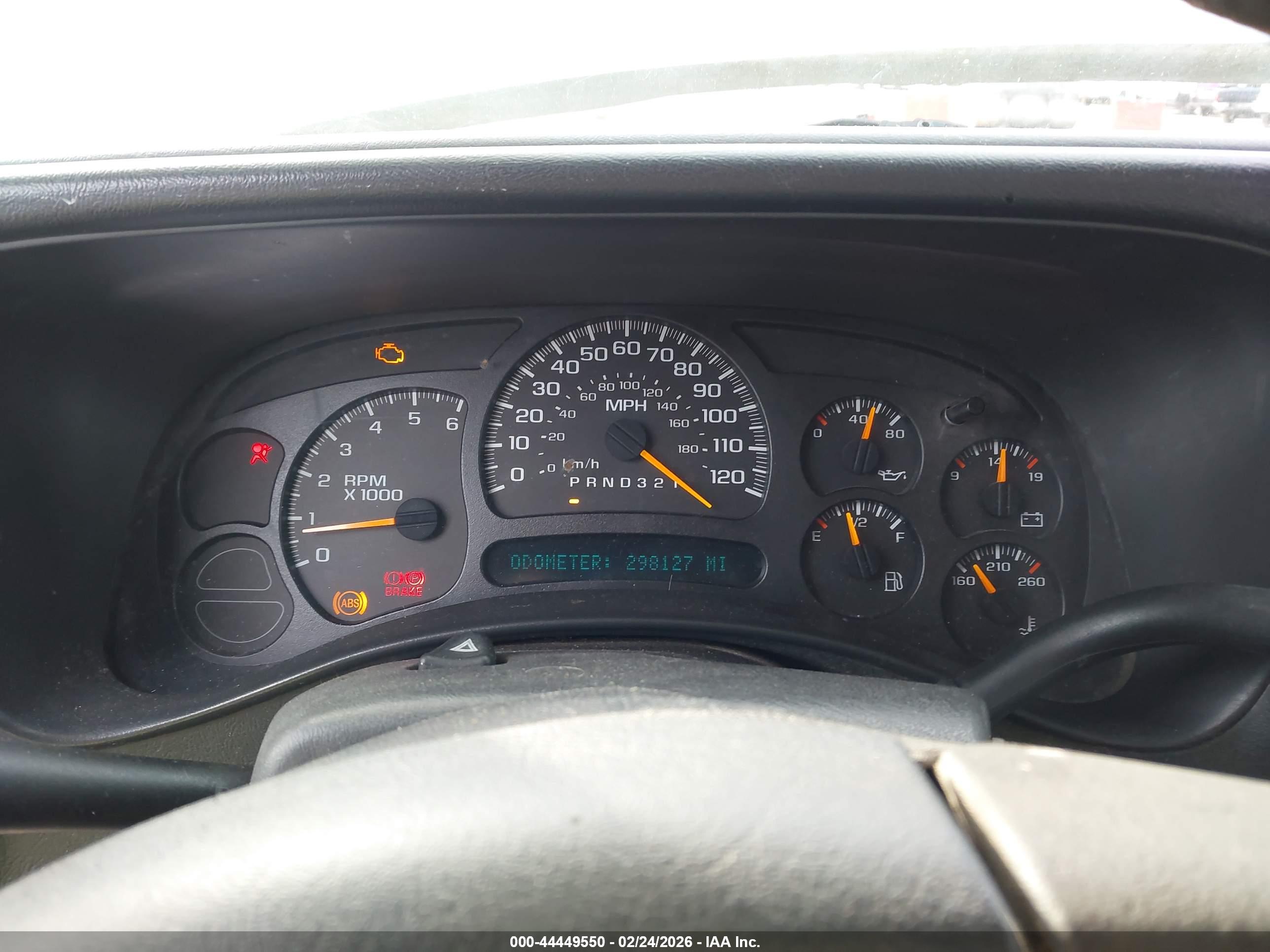 CHEVROLET SILVERADO image 7