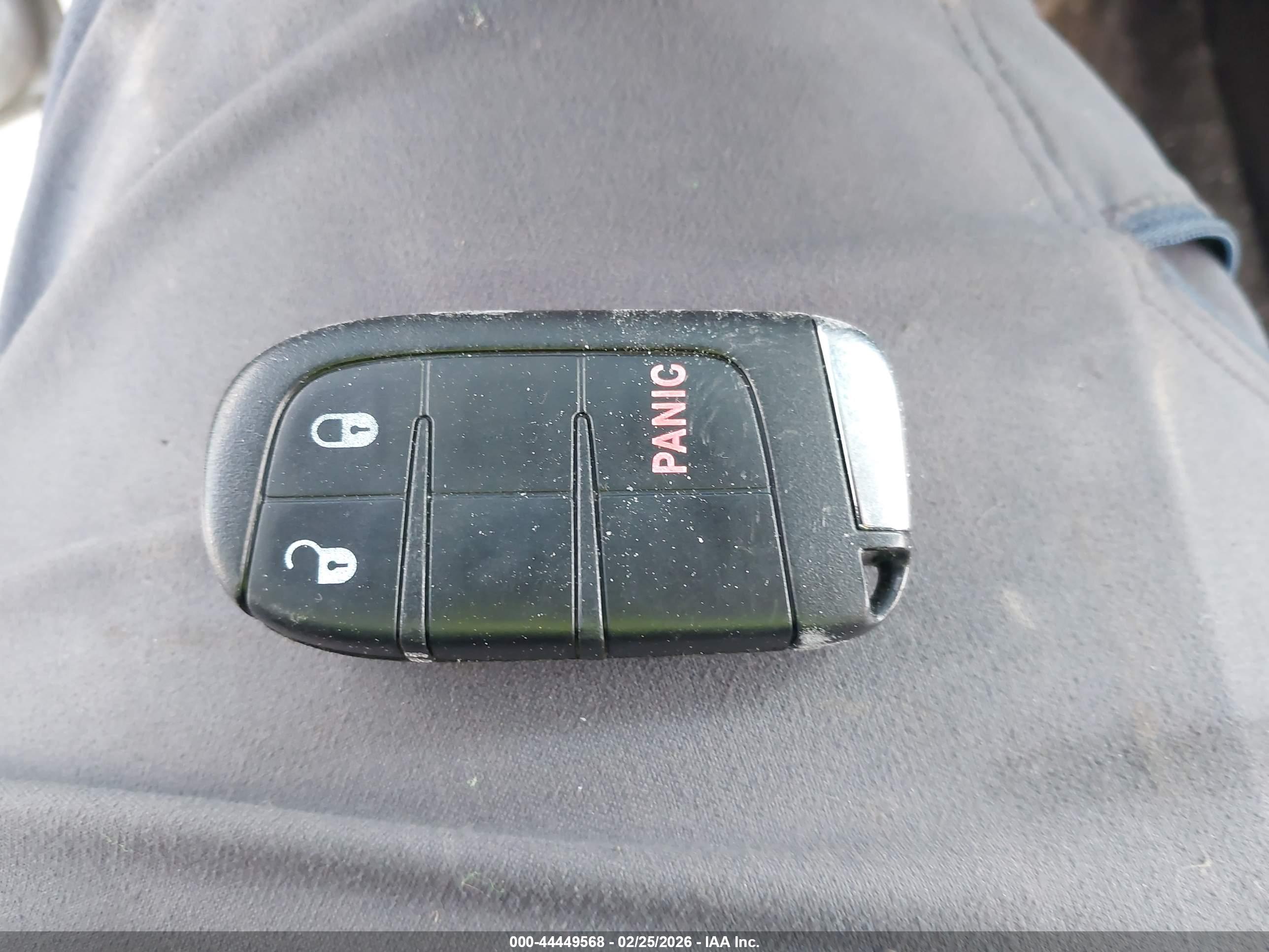 JEEP RENEGADE image 11
