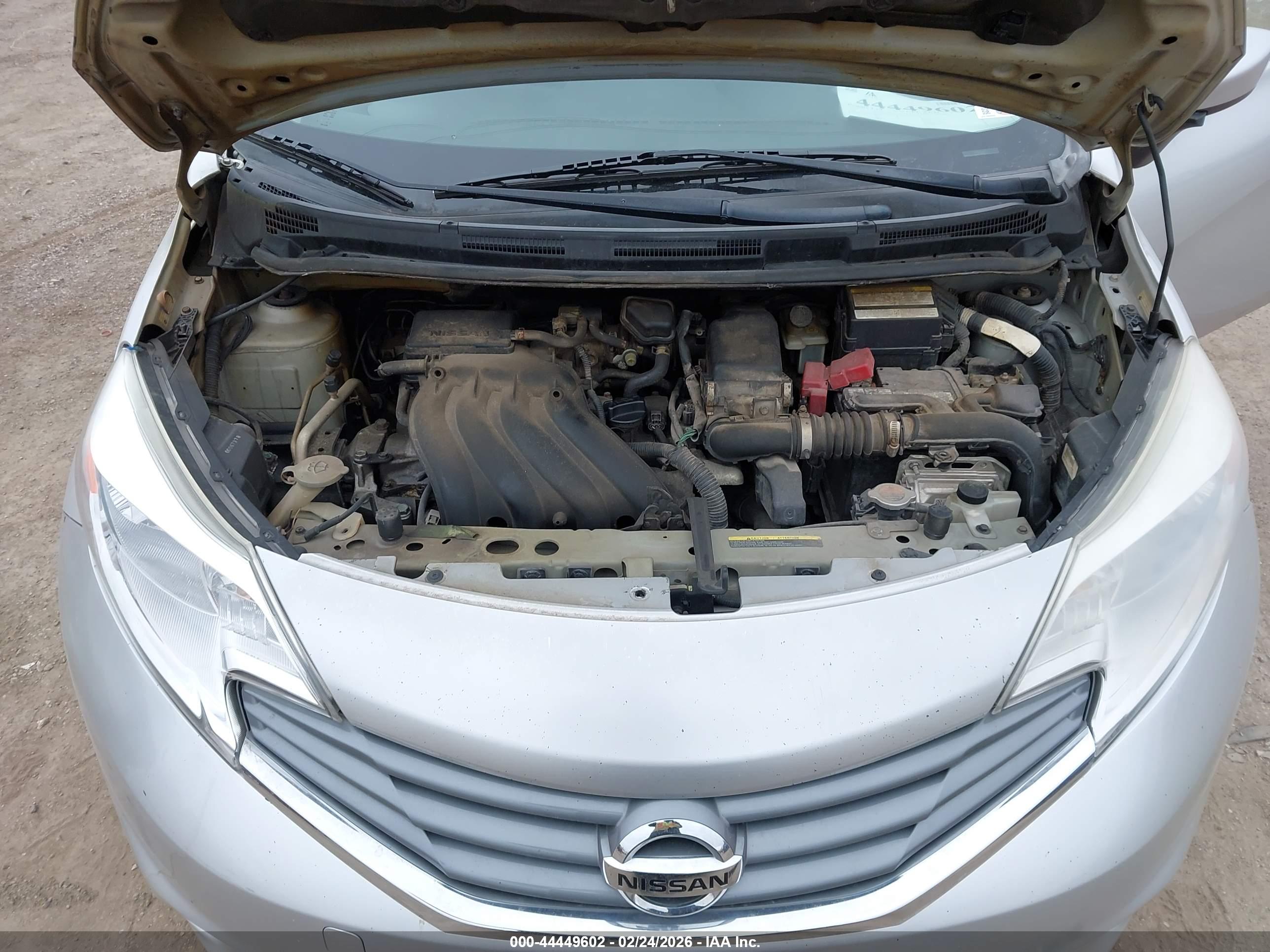 NISSAN VERSA image 10
