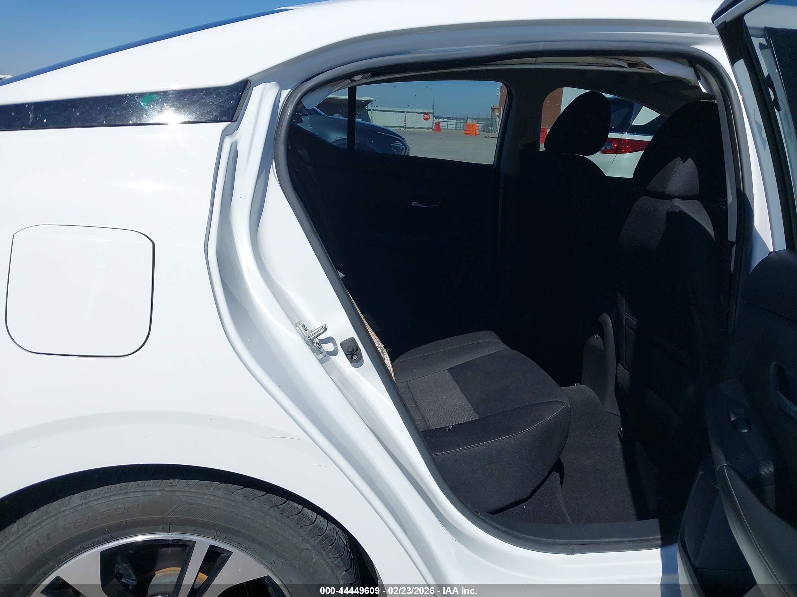 NISSAN SENTRA image 8