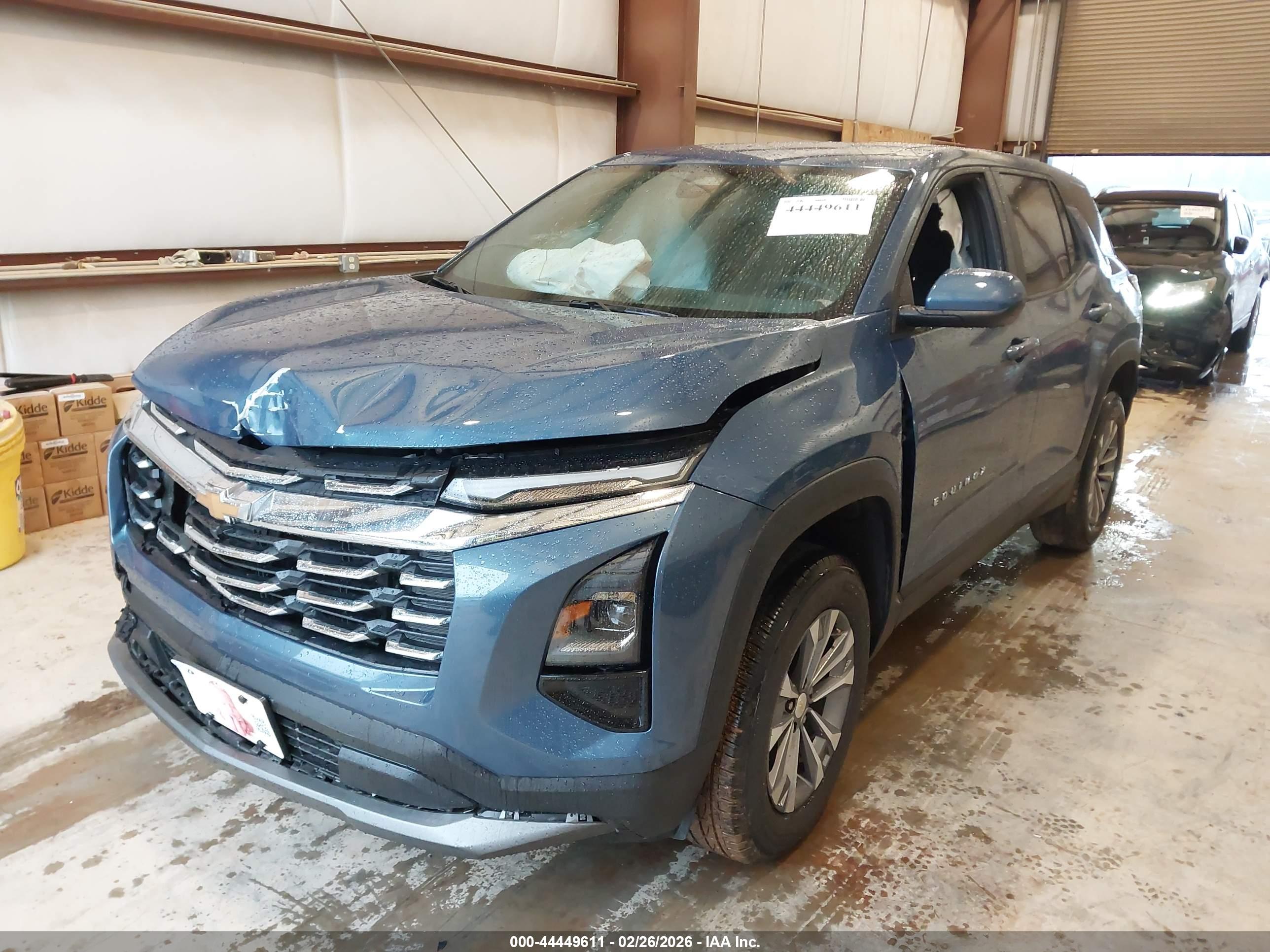 CHEVROLET EQUINOX image 2