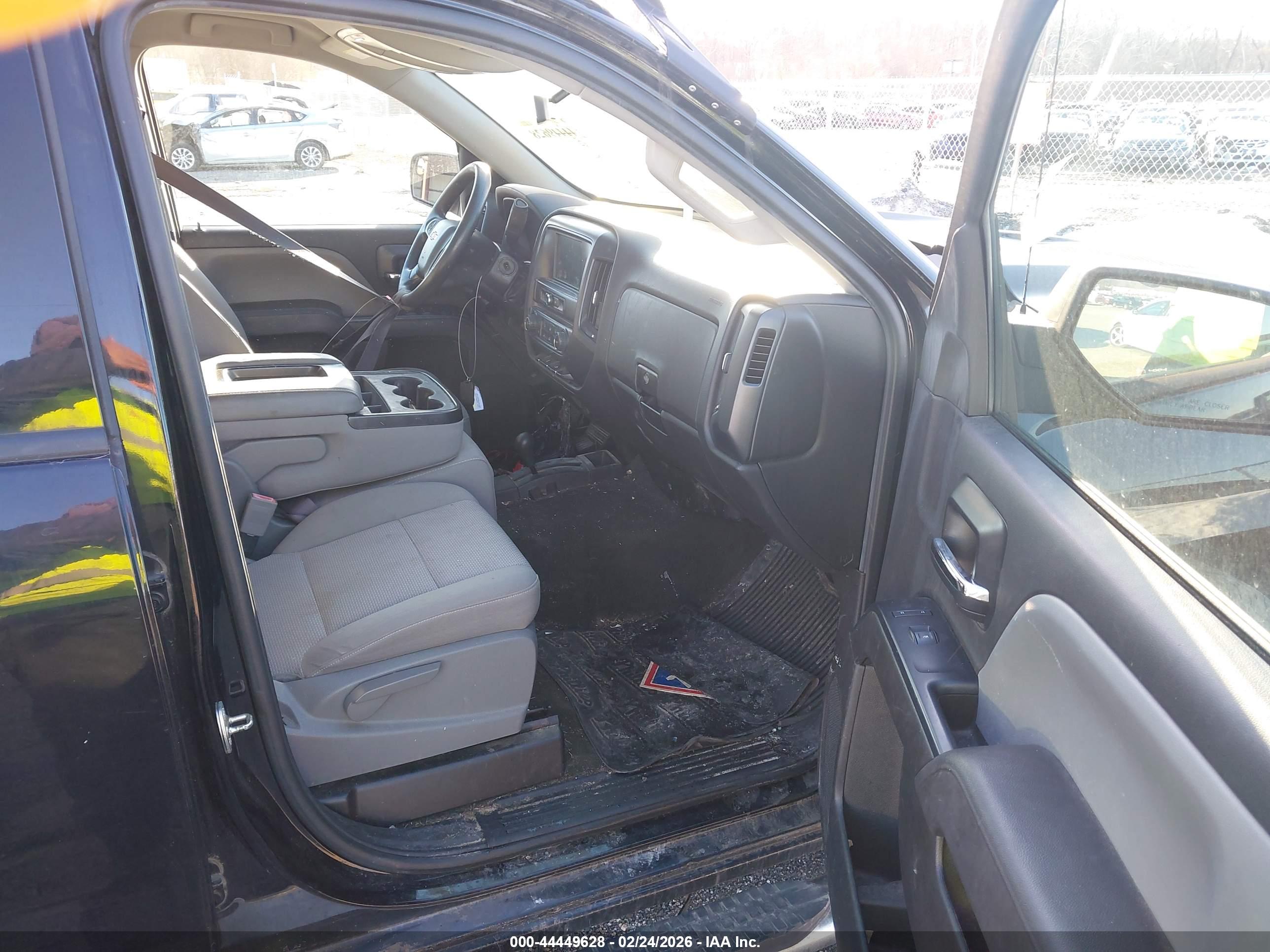 CHEVROLET SILVERADO image 5