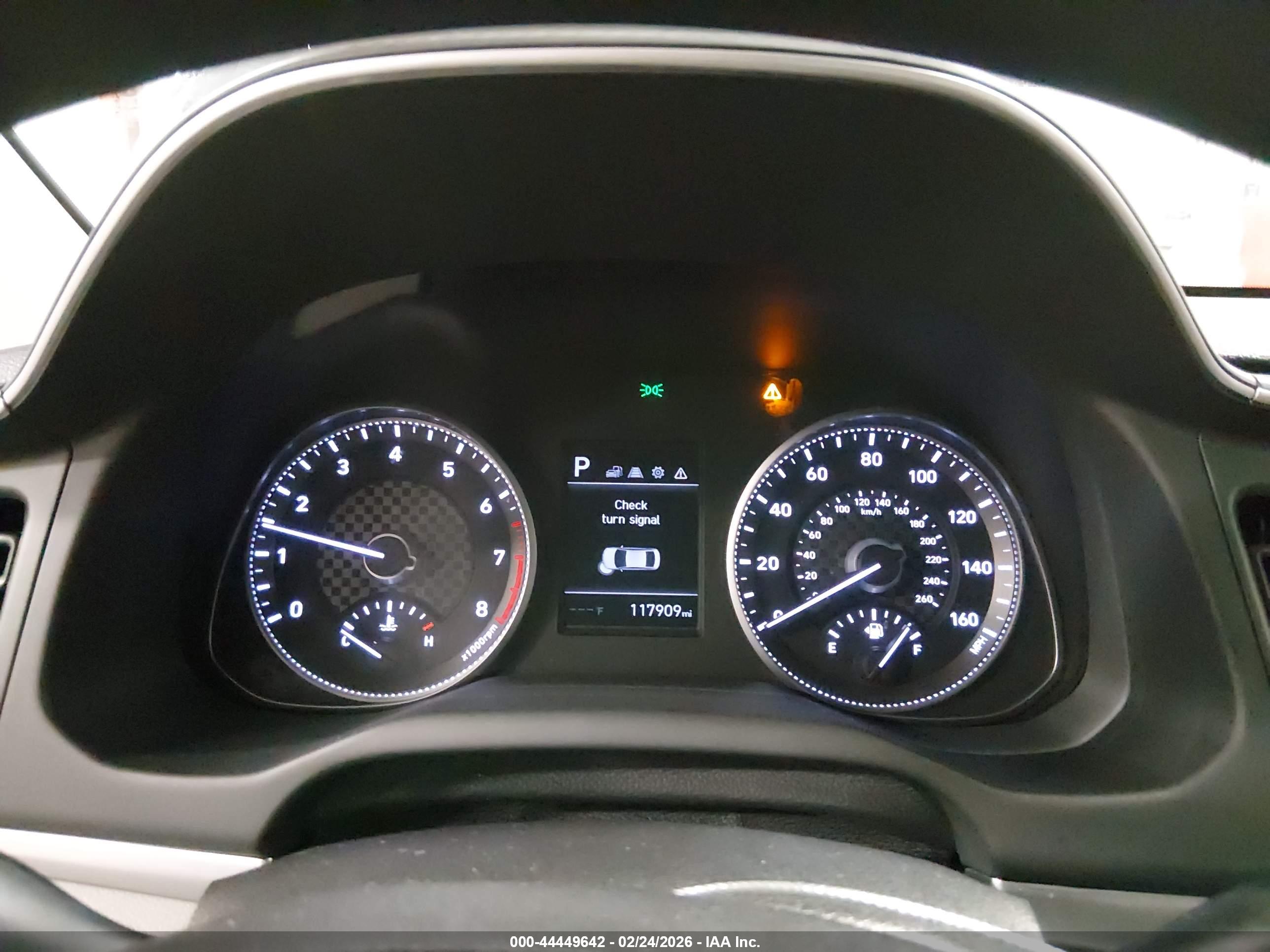 HYUNDAI ELANTRA image 7