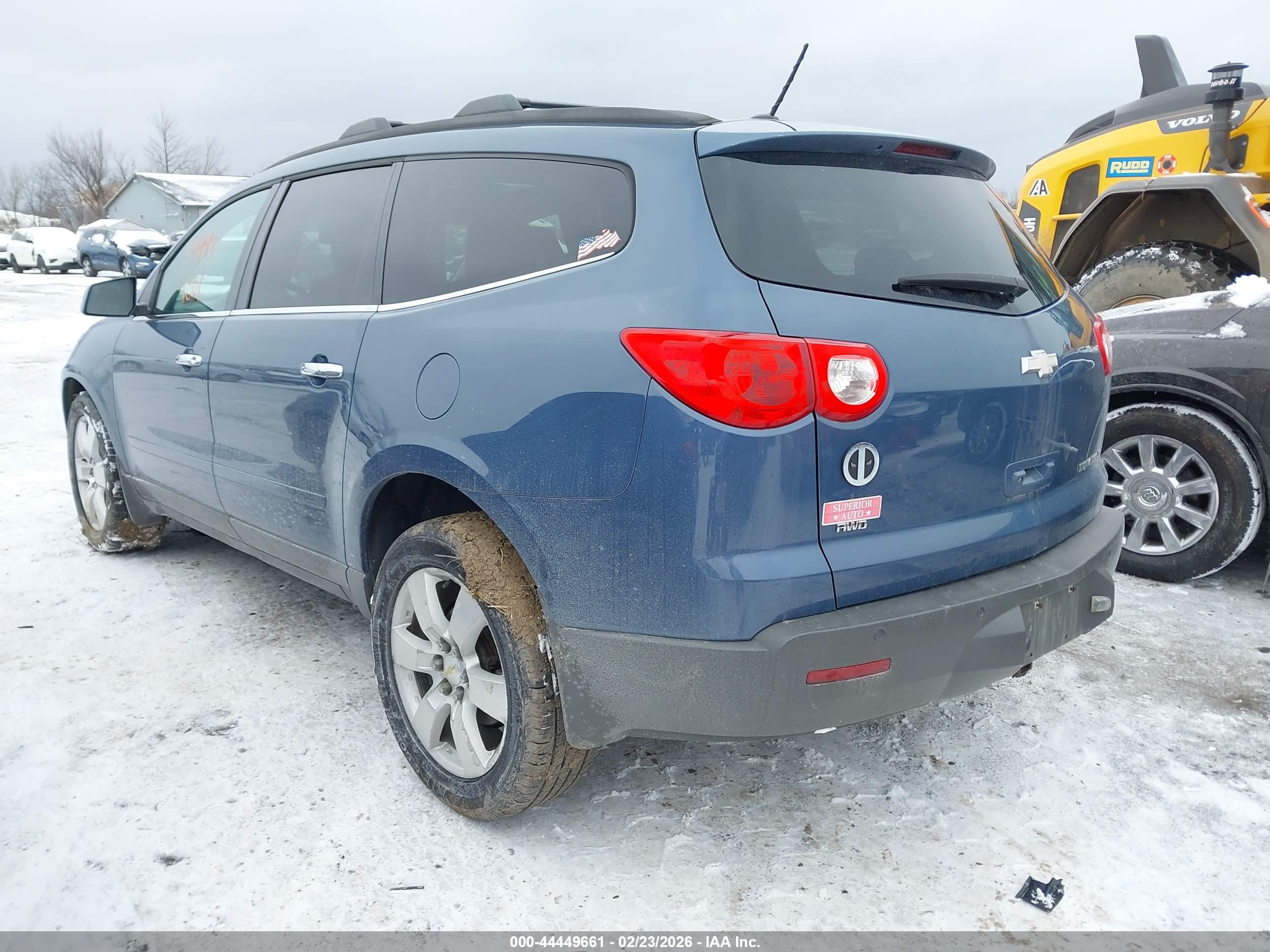 CHEVROLET TRAVERSE image 3