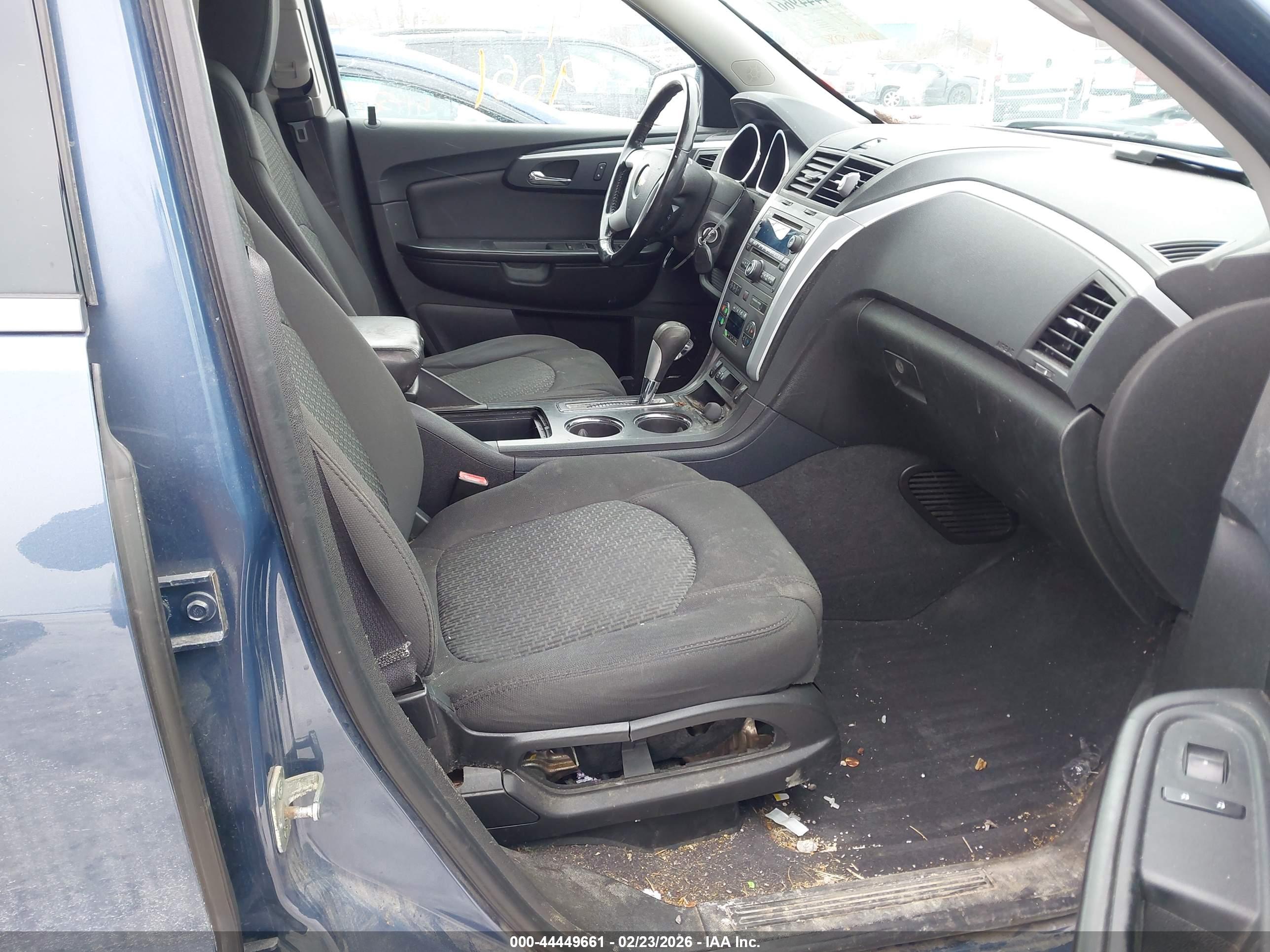 CHEVROLET TRAVERSE image 5