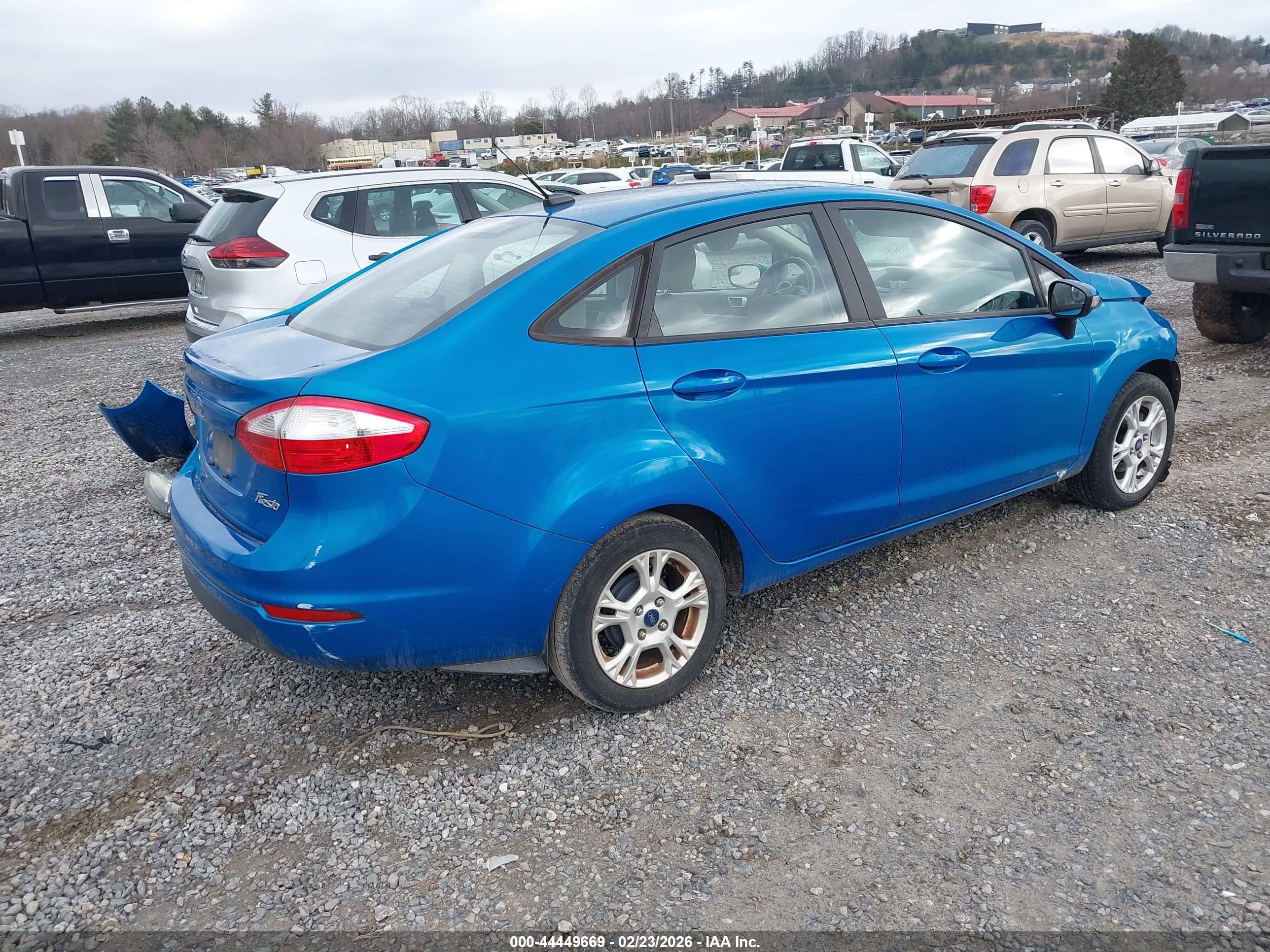 FORD FIESTA image 4