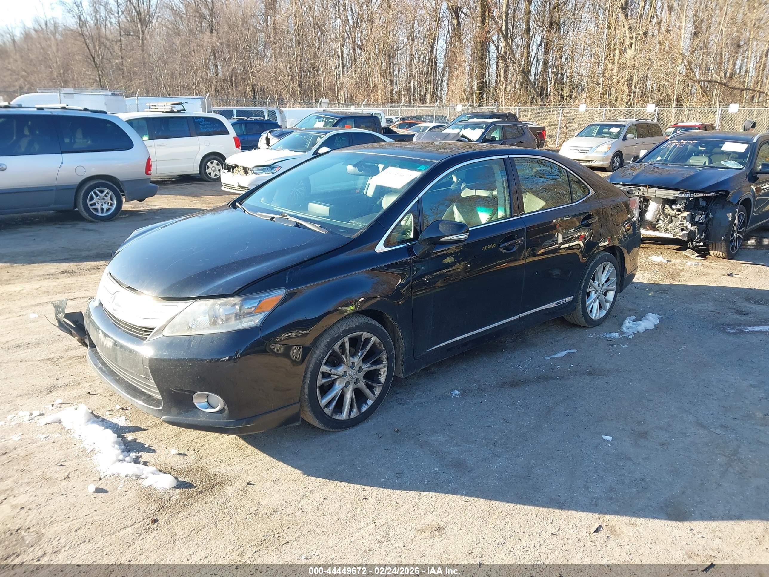 LEXUS HS image 2