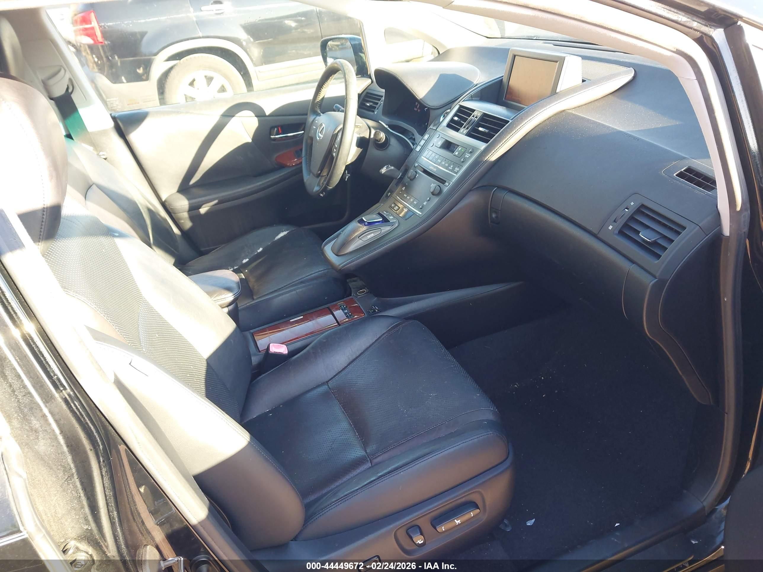 LEXUS HS image 5