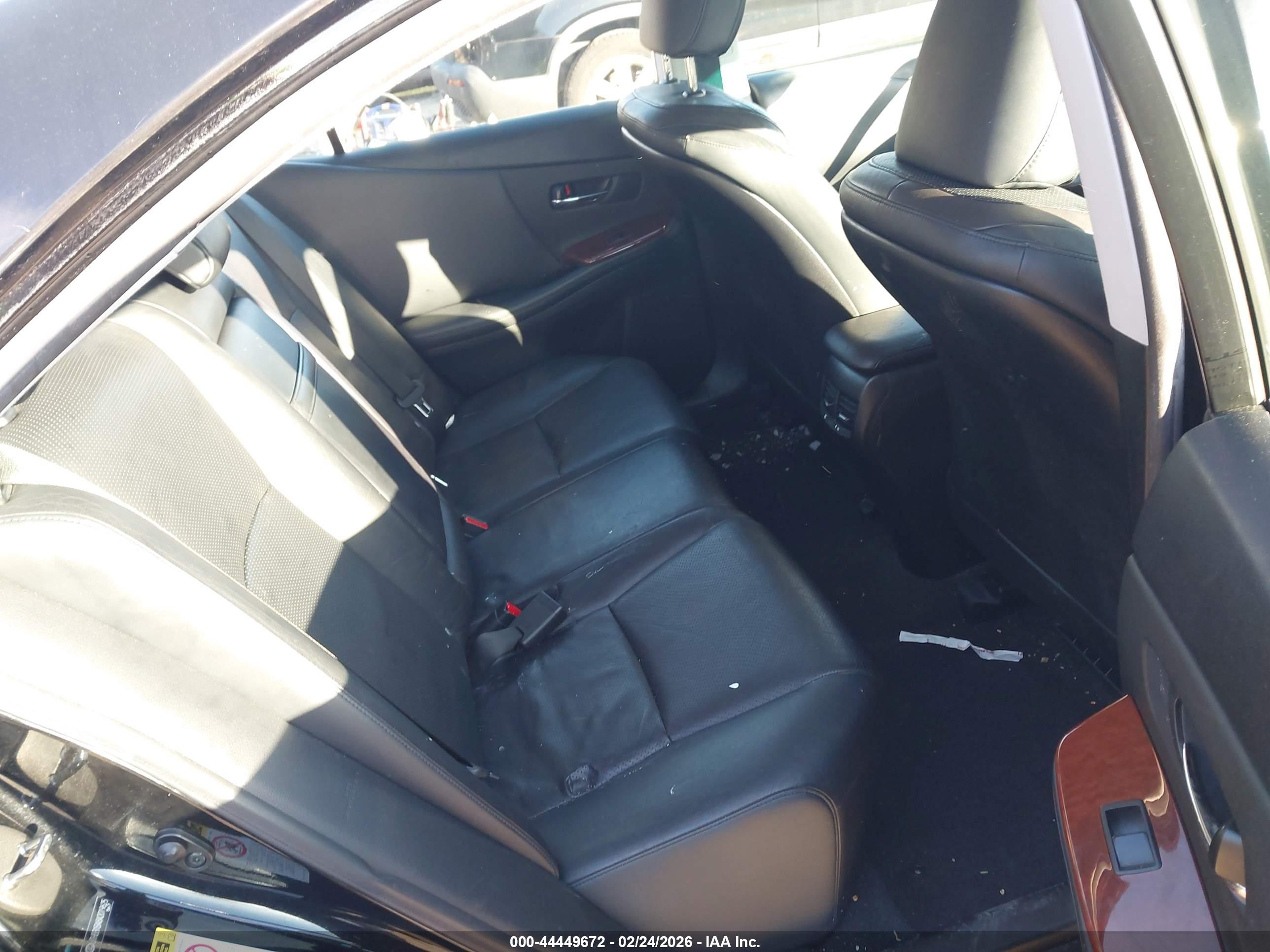 LEXUS HS image 8