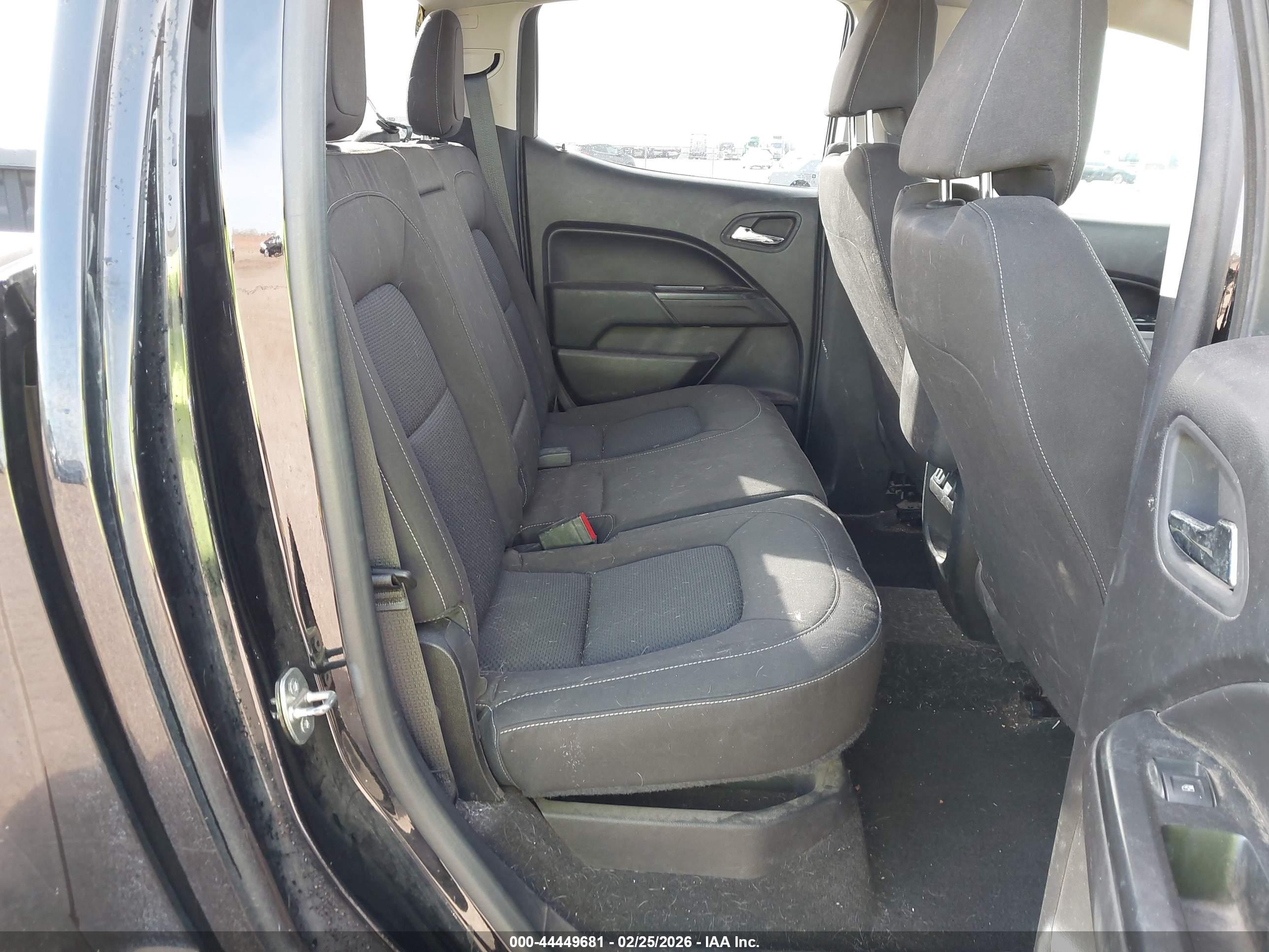 CHEVROLET COLORADO image 8