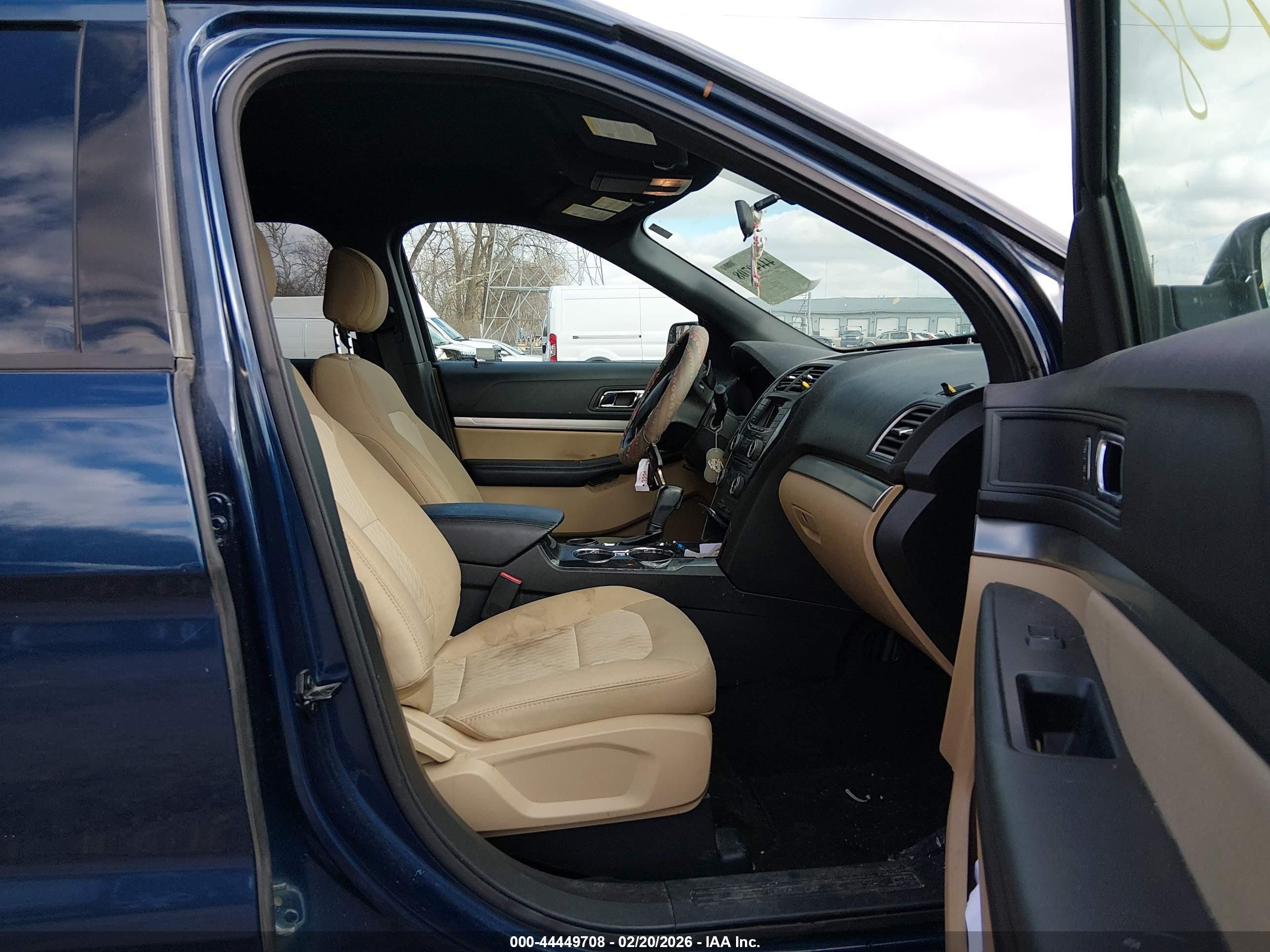 FORD EXPLORER image 5
