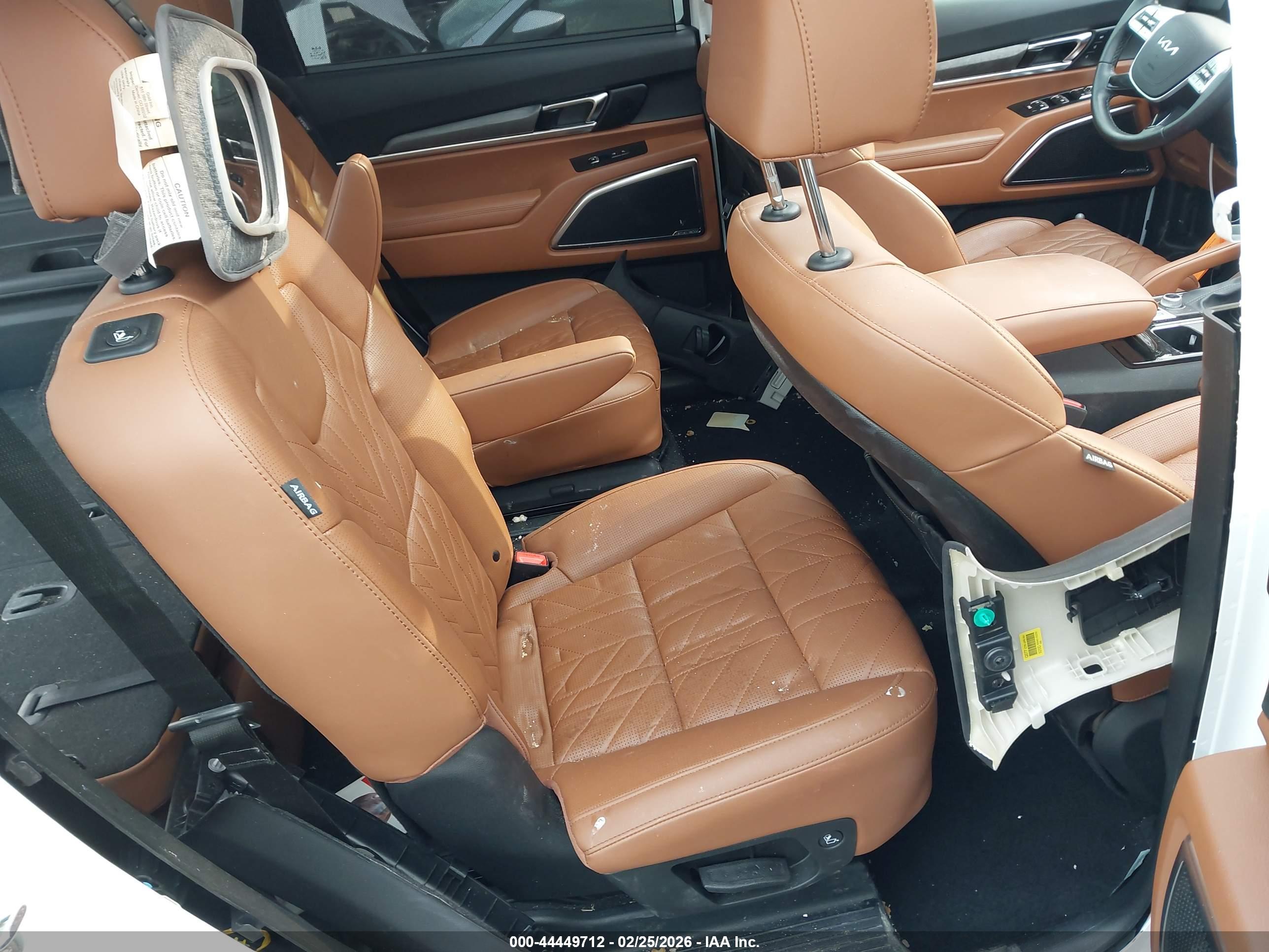 KIA TELLURIDE image 8