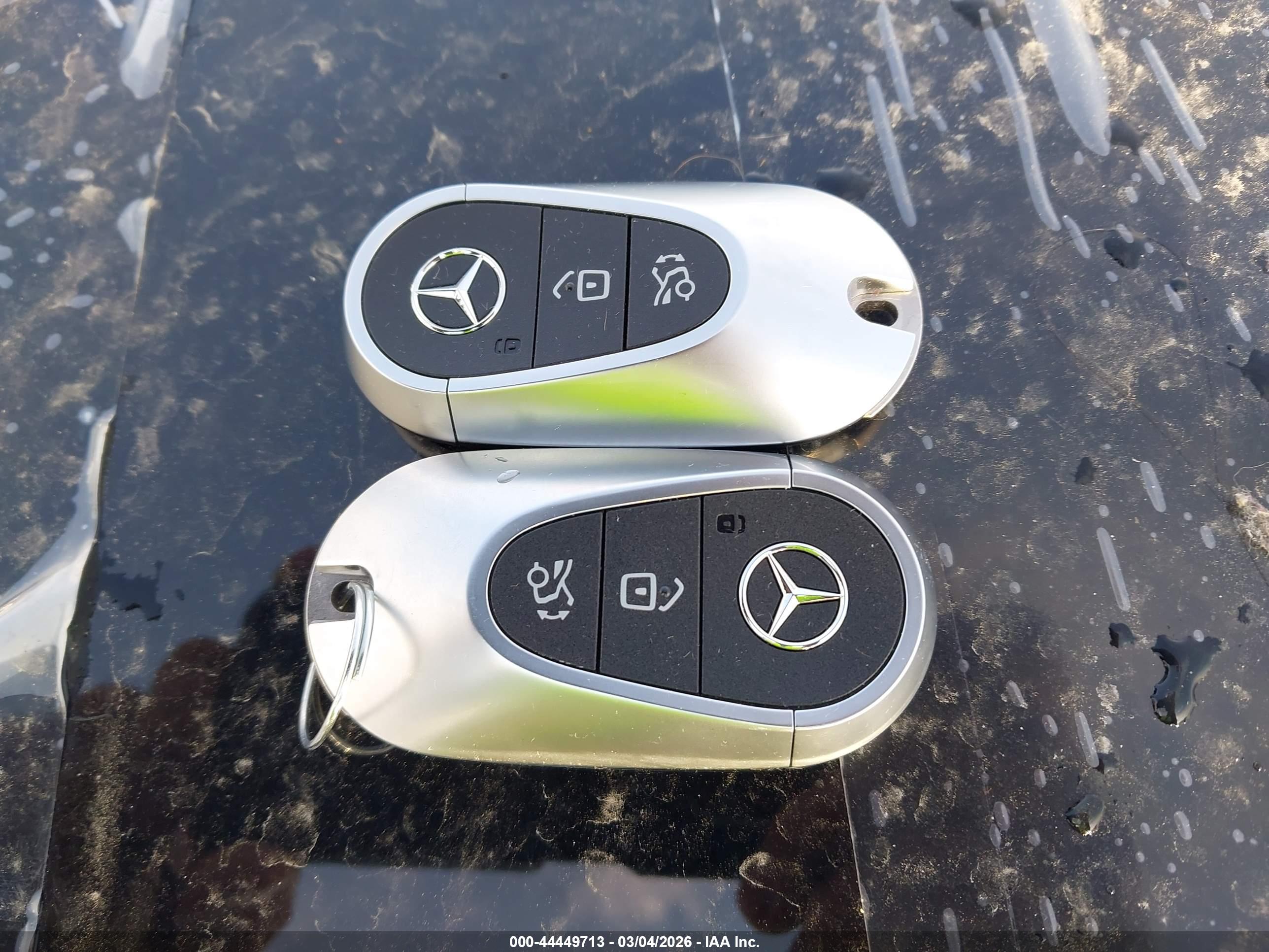 MERCEDES-BENZ GLC image 11