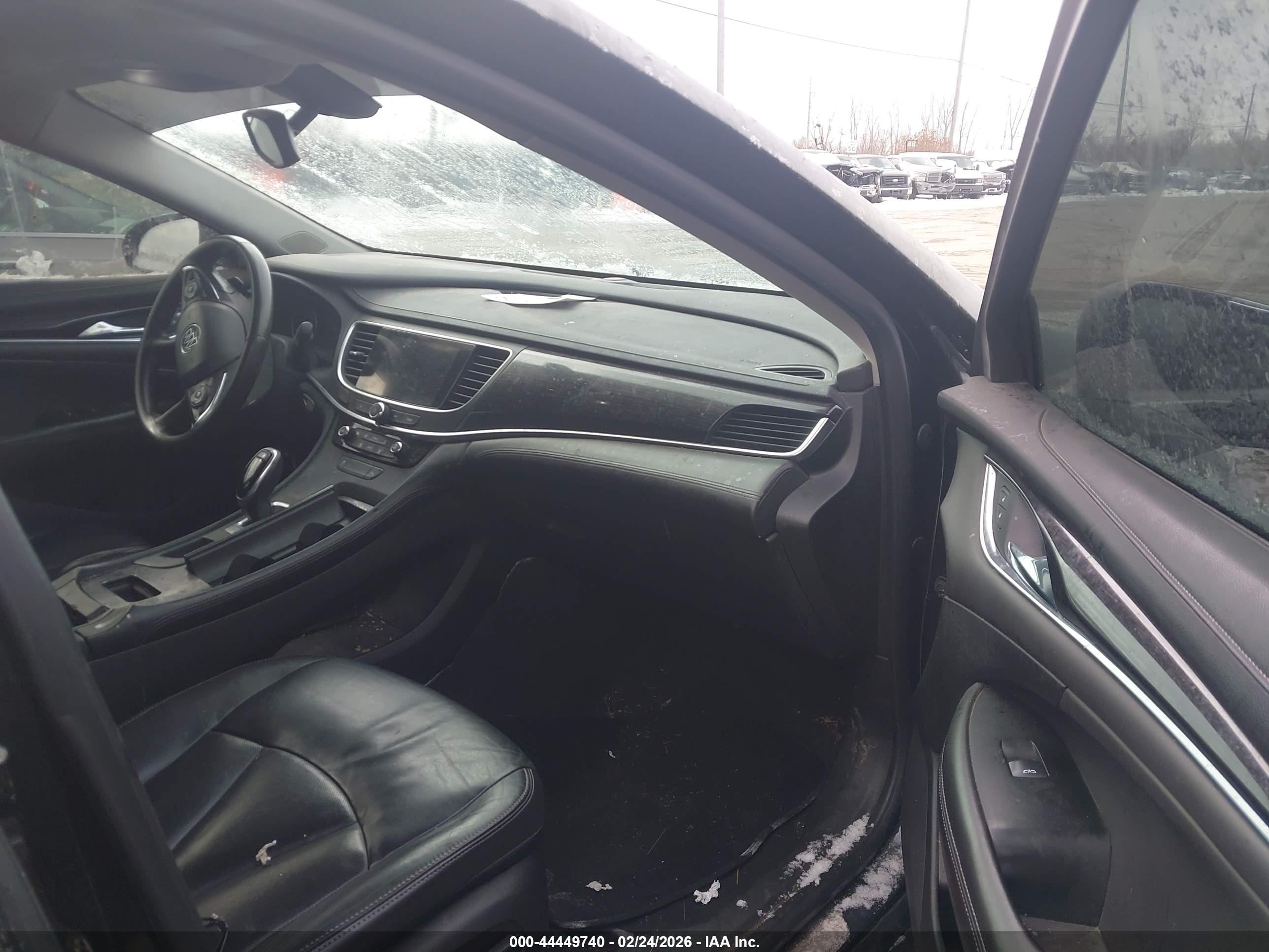 BUICK LACROSSE image 5