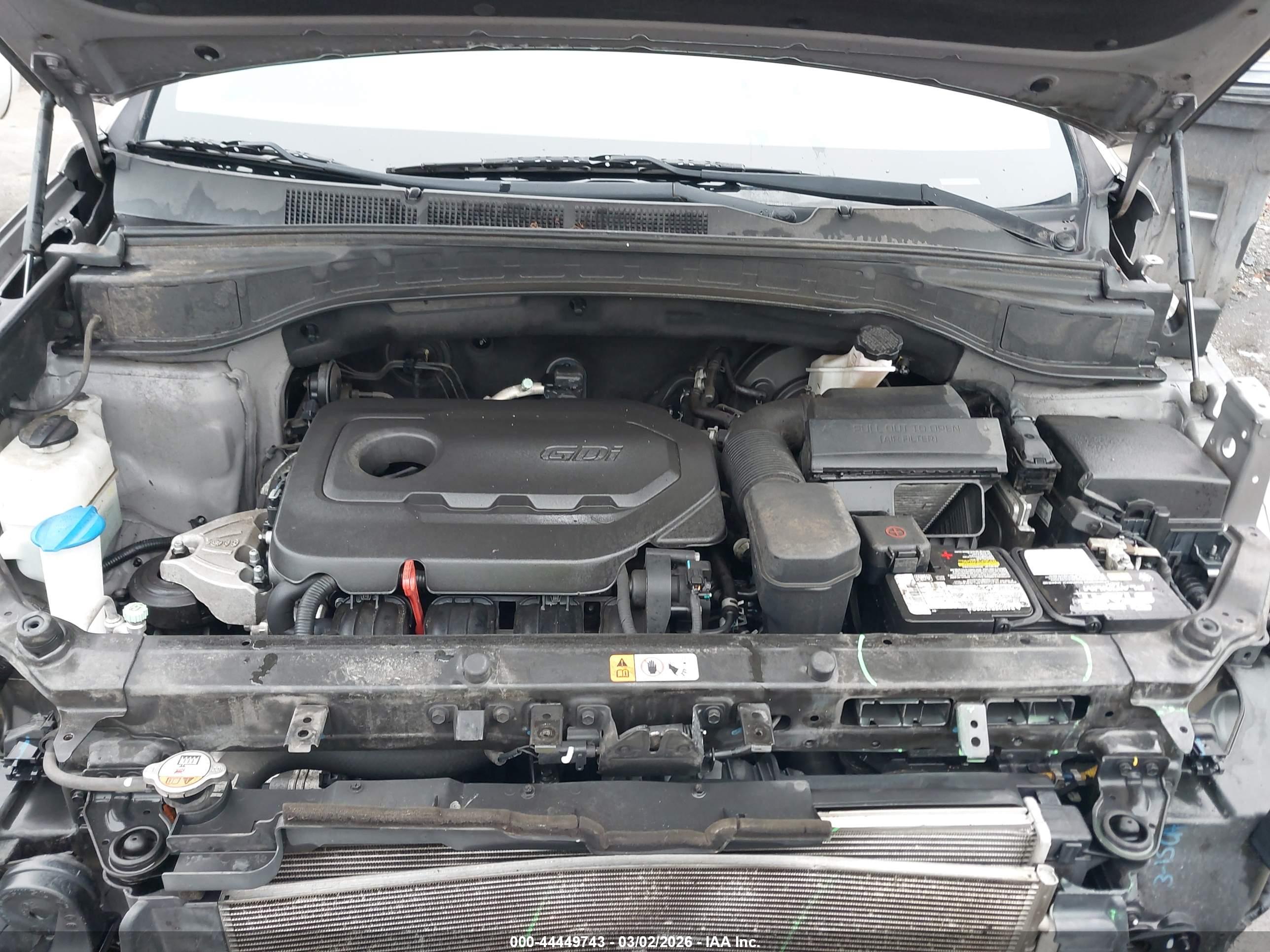 HYUNDAI SANTA image 10