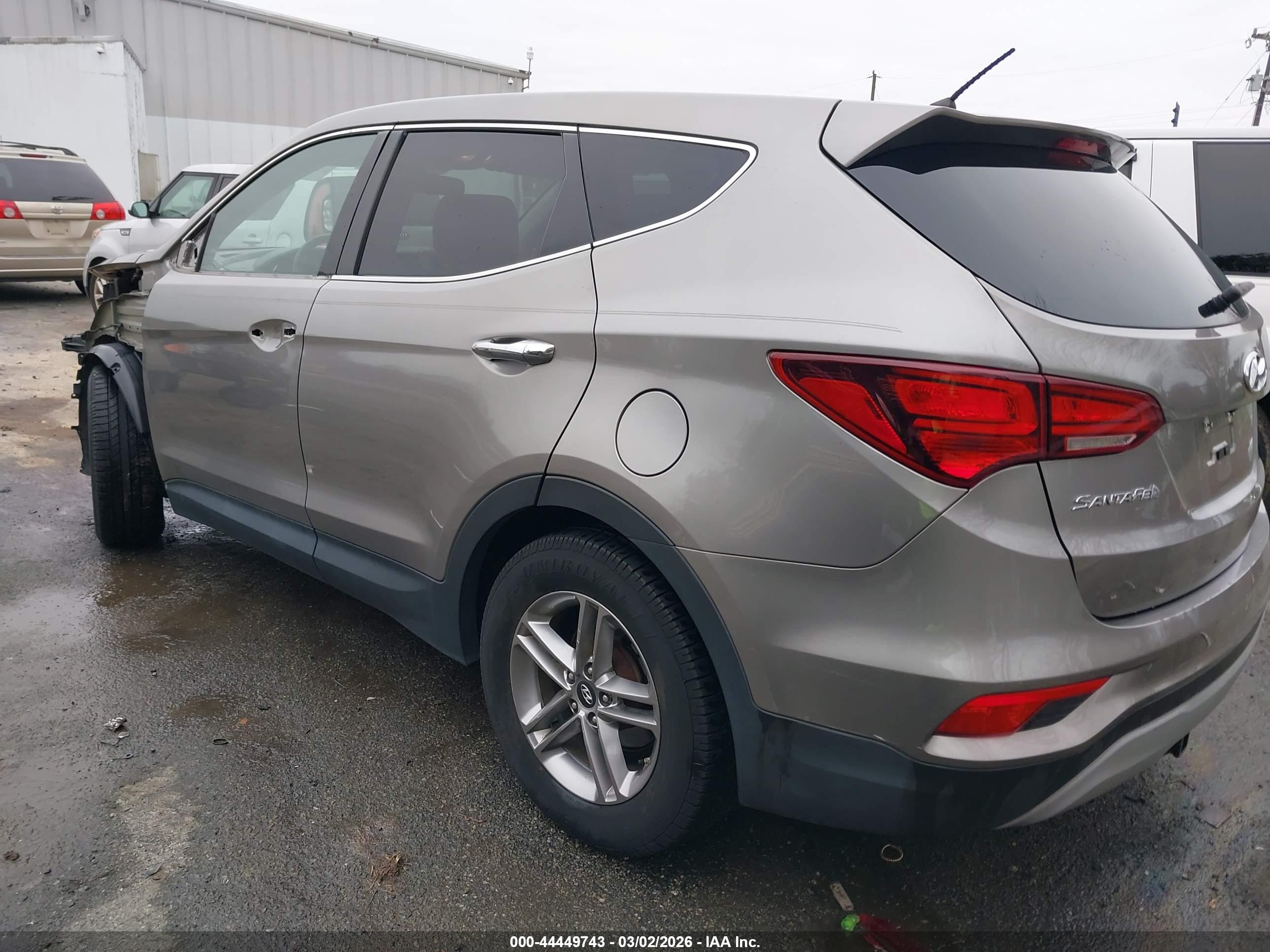 HYUNDAI SANTA image 3