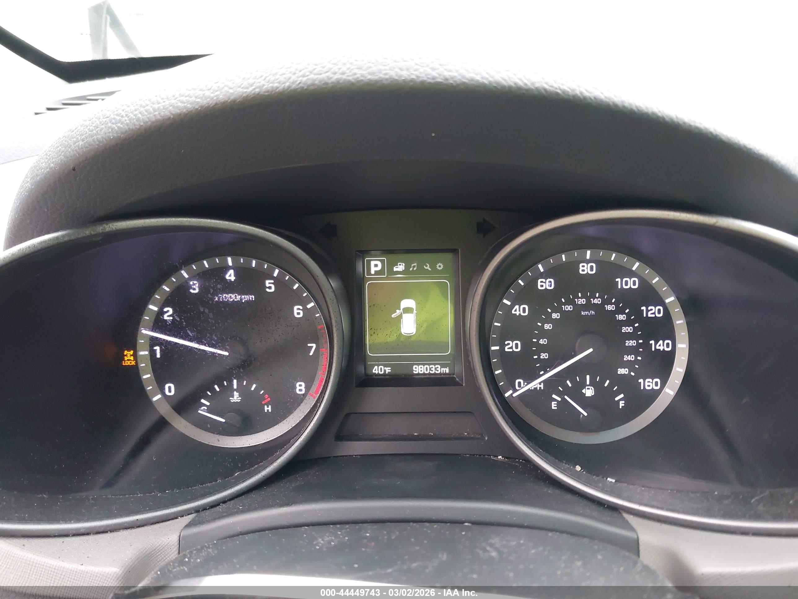 HYUNDAI SANTA image 7