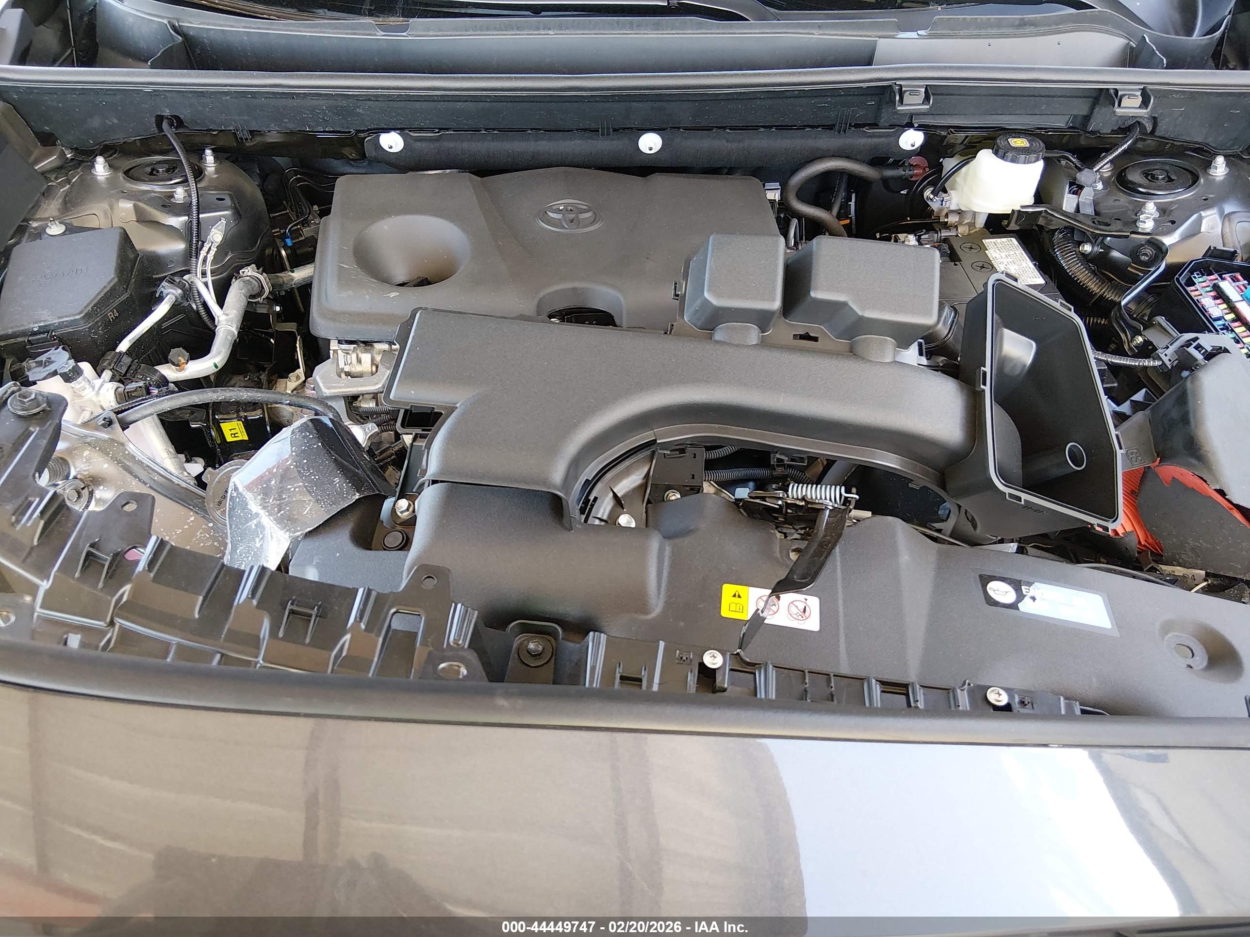 TOYOTA RAV4 image 10