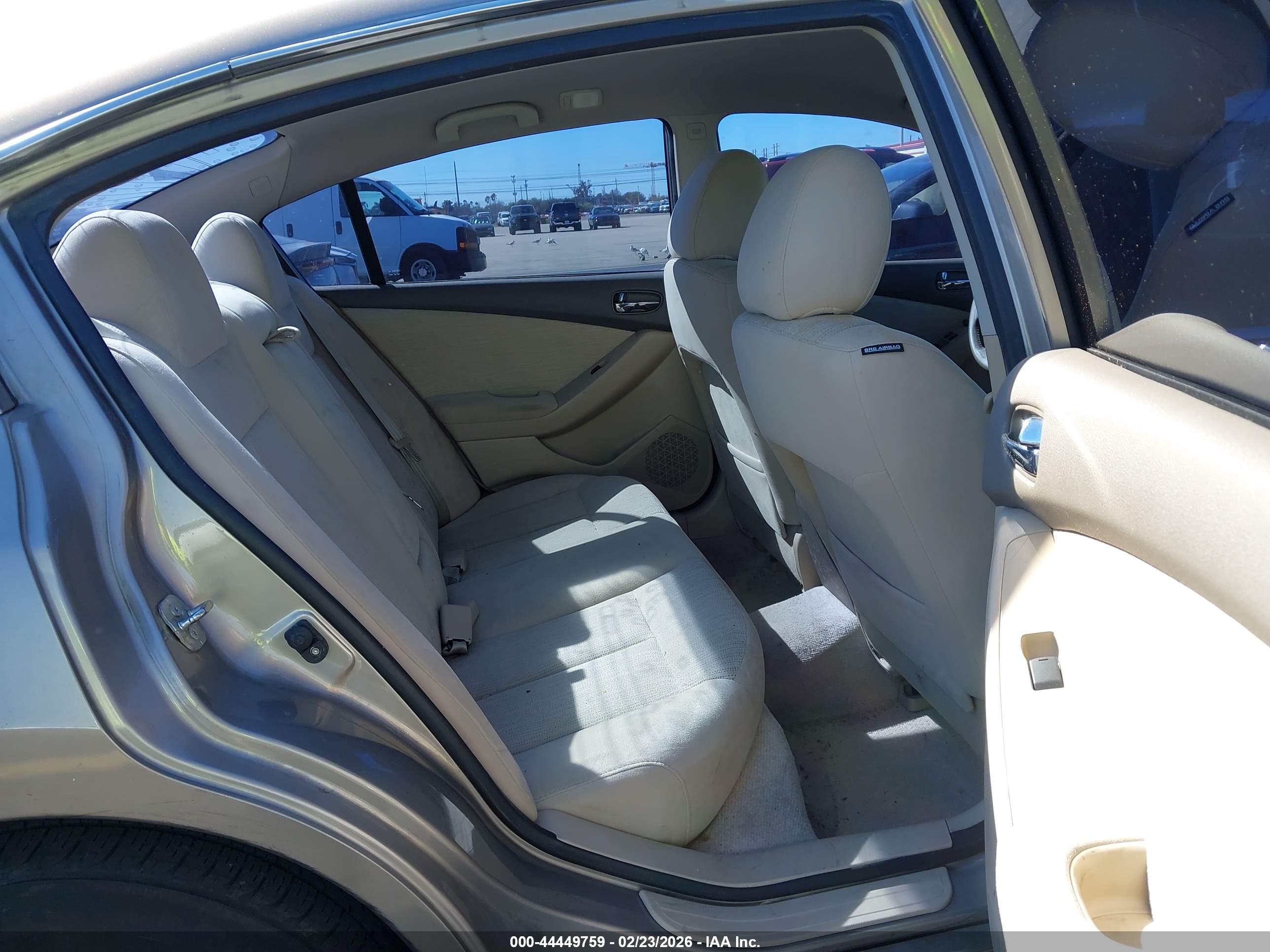 NISSAN ALTIMA image 8
