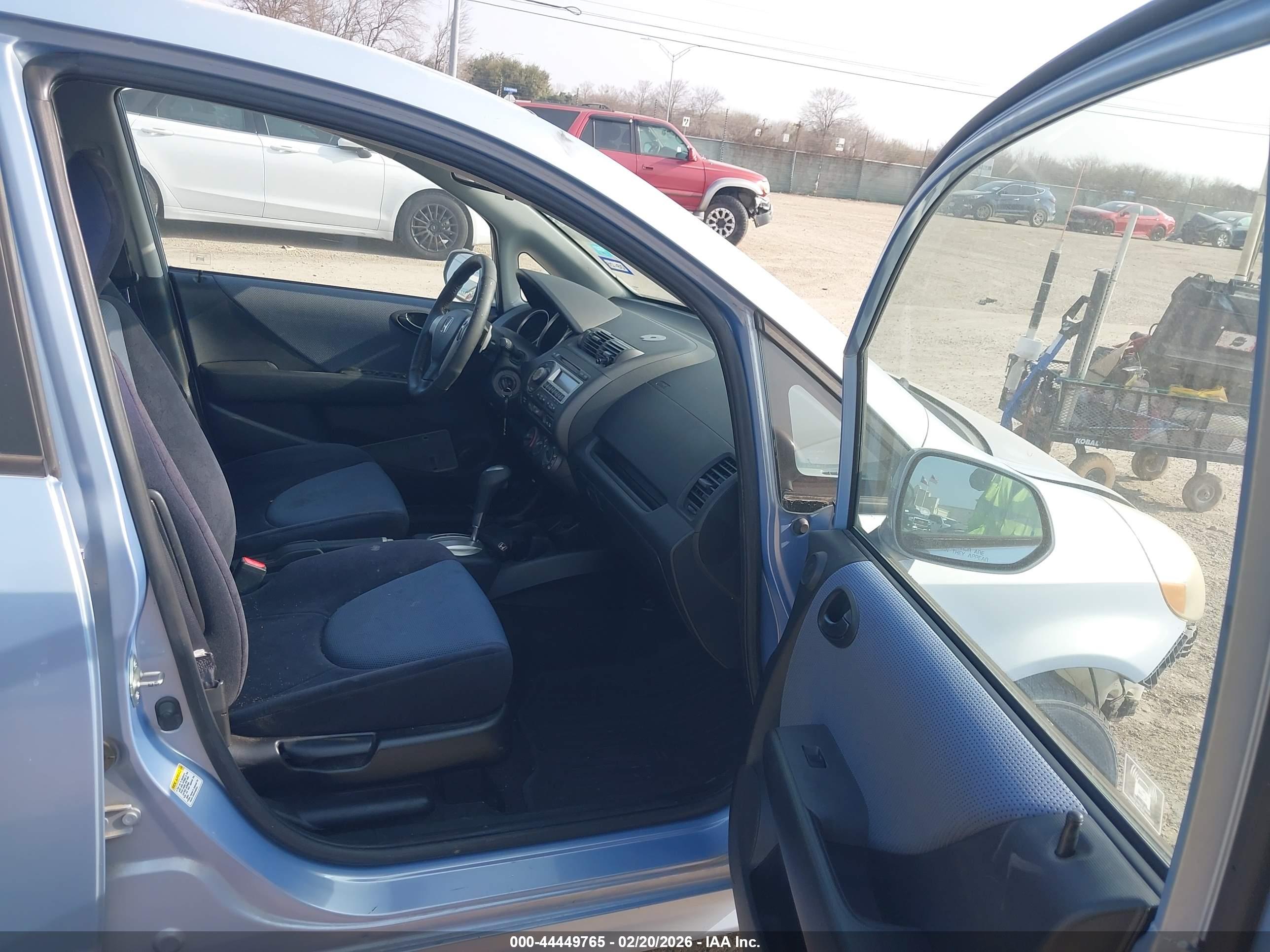 HONDA FIT image 5