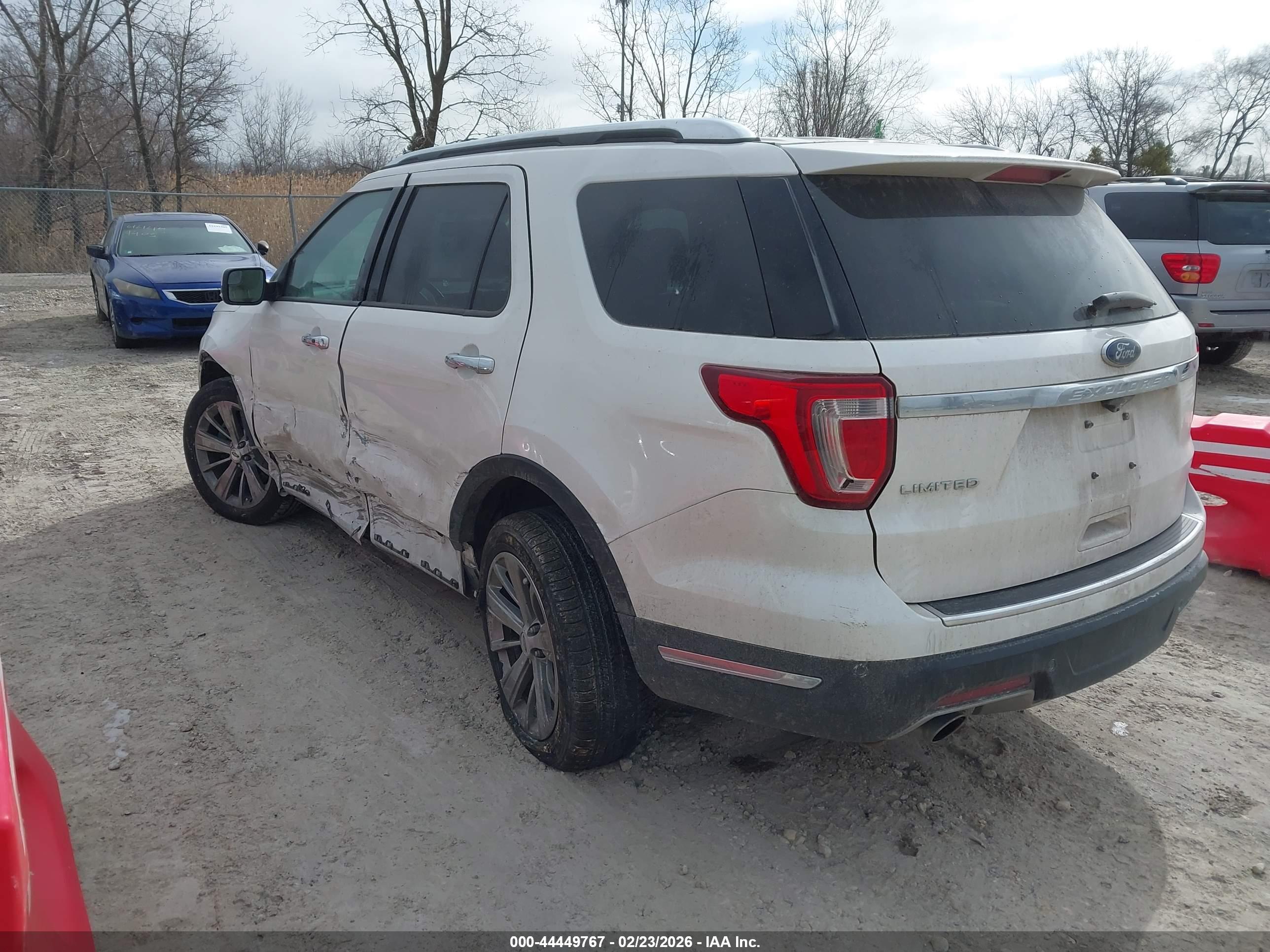 FORD EXPLORER image 3