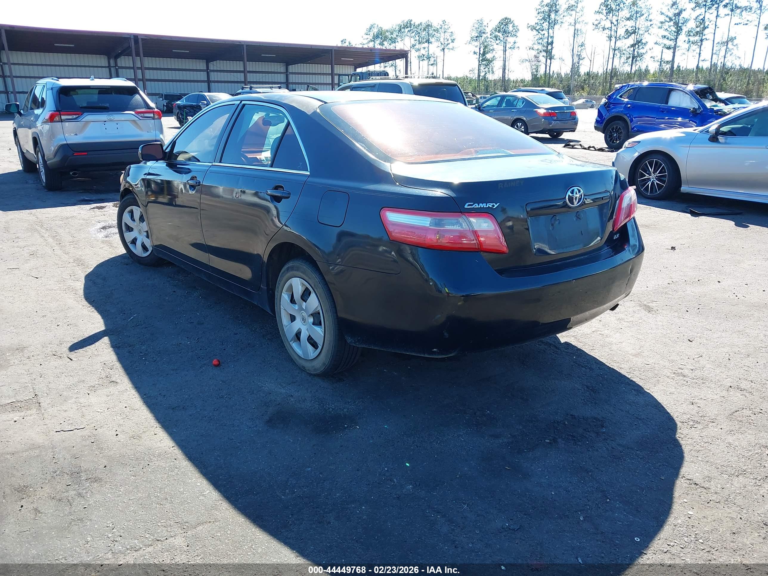 TOYOTA CAMRY image 3