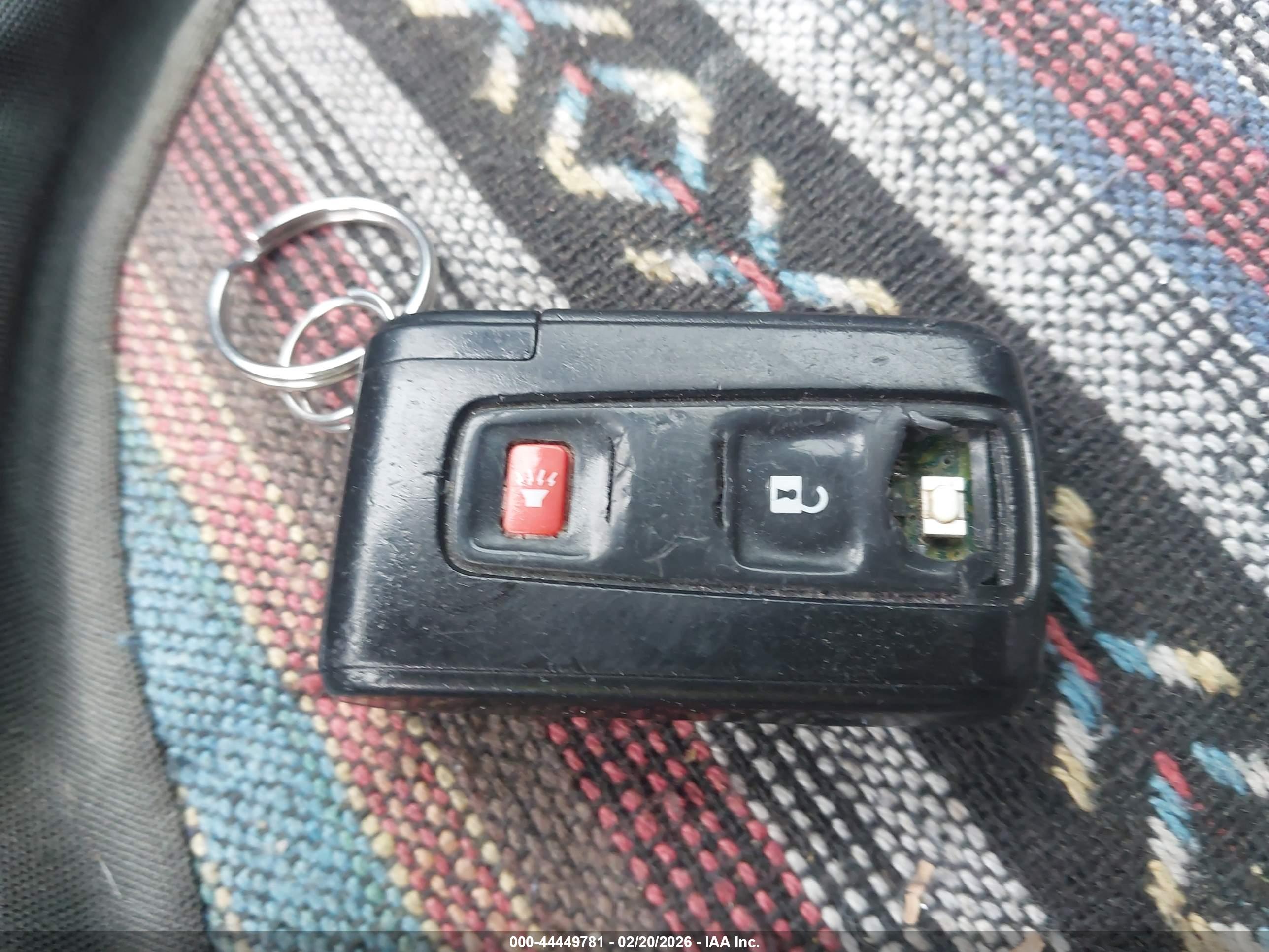 TOYOTA PRIUS image 11