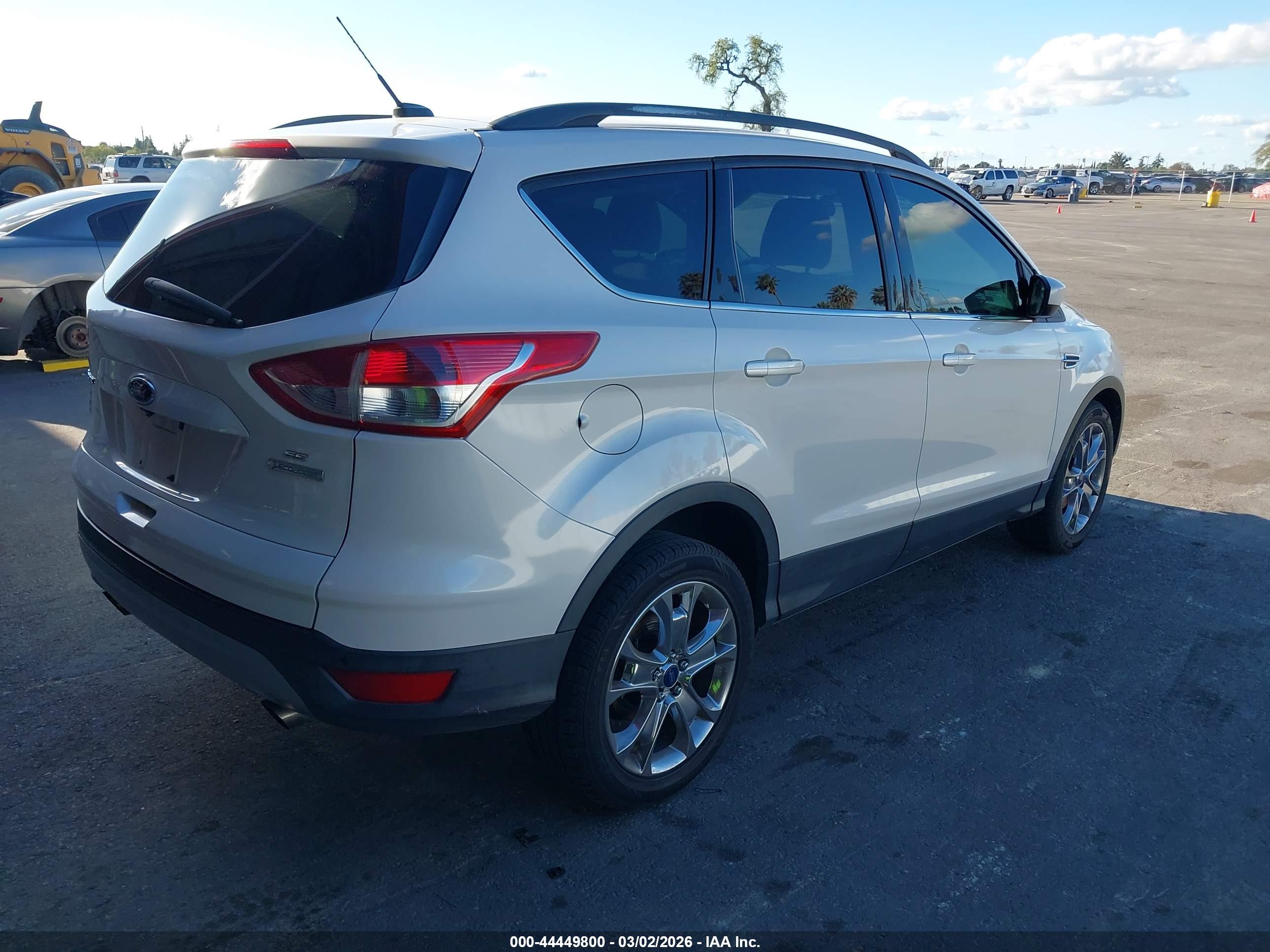 FORD ESCAPE image 4