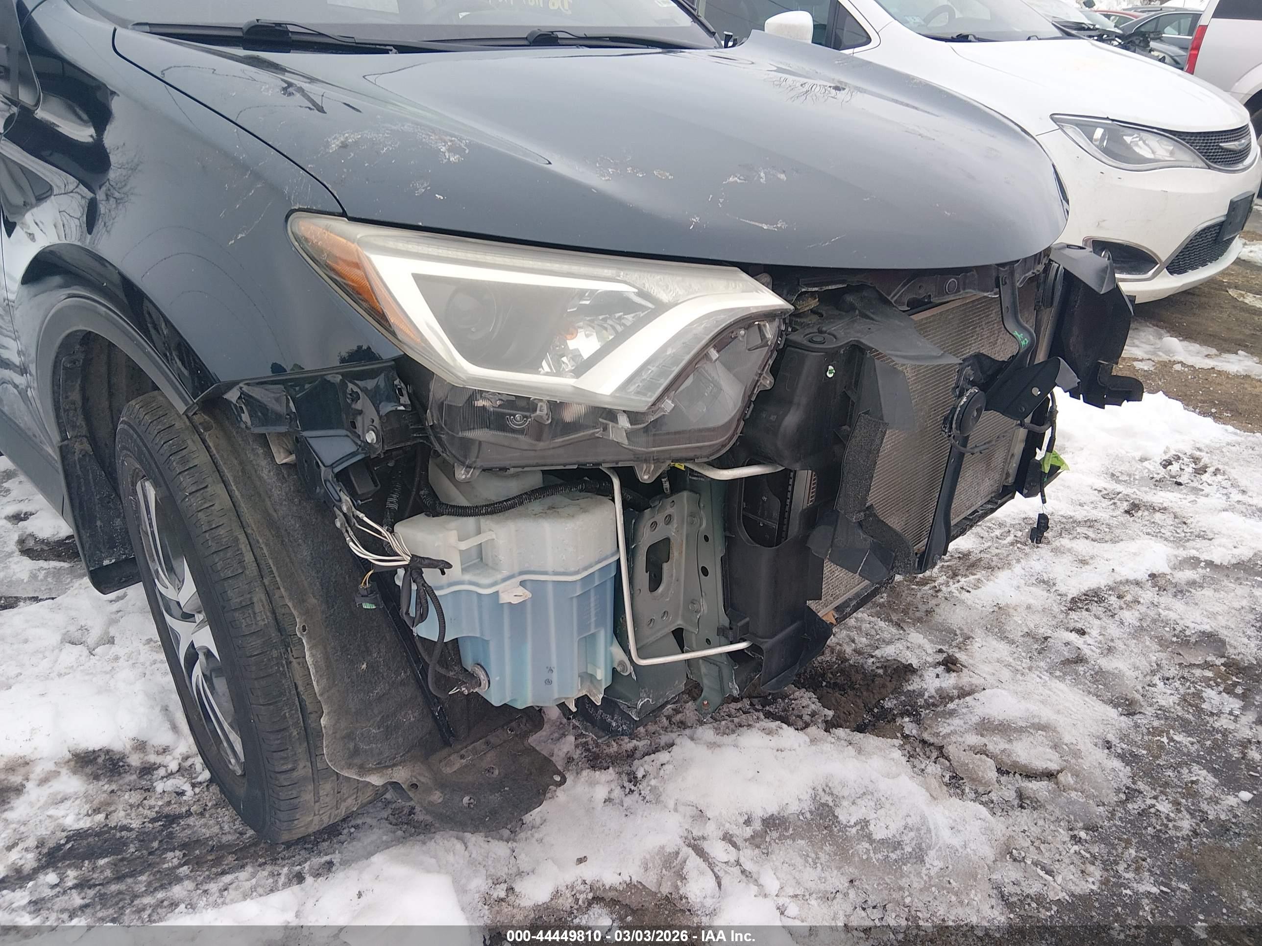 TOYOTA RAV4 image 6