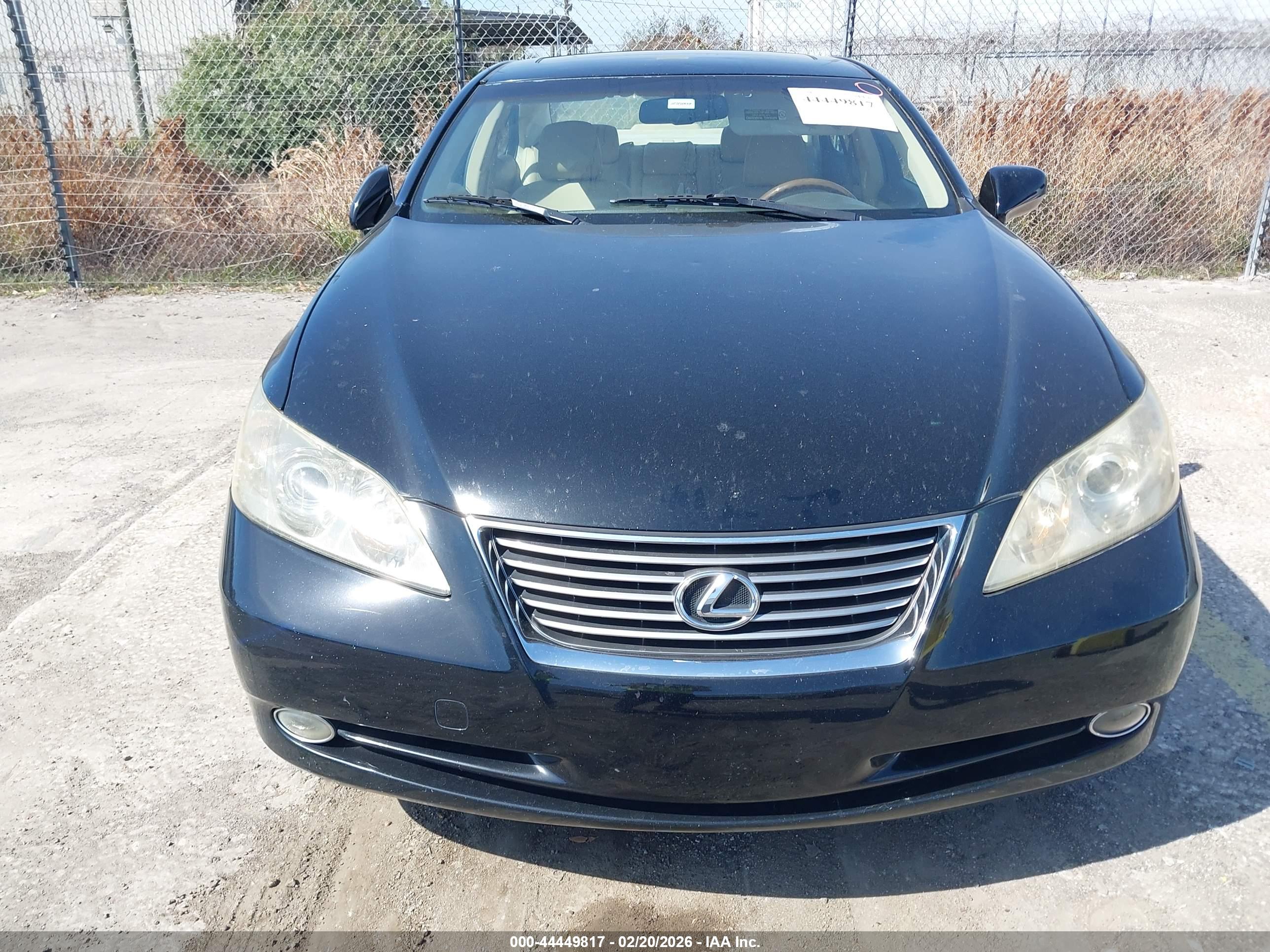 LEXUS ES image 6